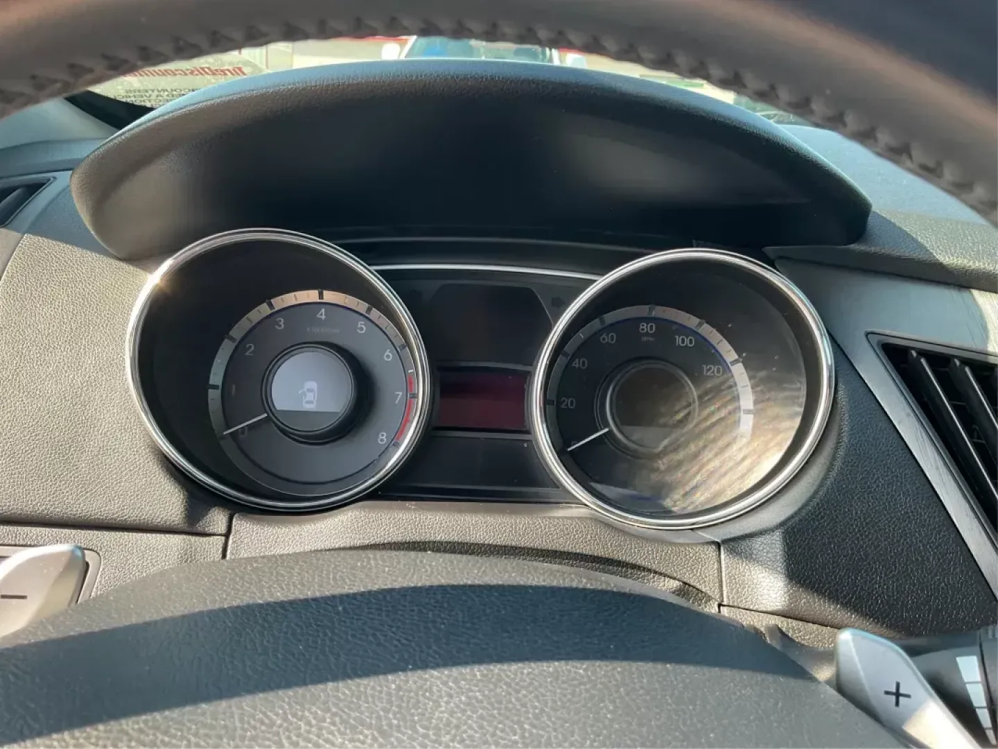 2013 Hyundai Sonata SE (5NPEC4AC8DH) with an 2.4L I-4 gasoline direct injection engine, located at 1951 S Dayton Lakeview Rd., New Carlisle, OH, 45344, (937) 908-9800, 39.890999, -84.050255 - Photo#14