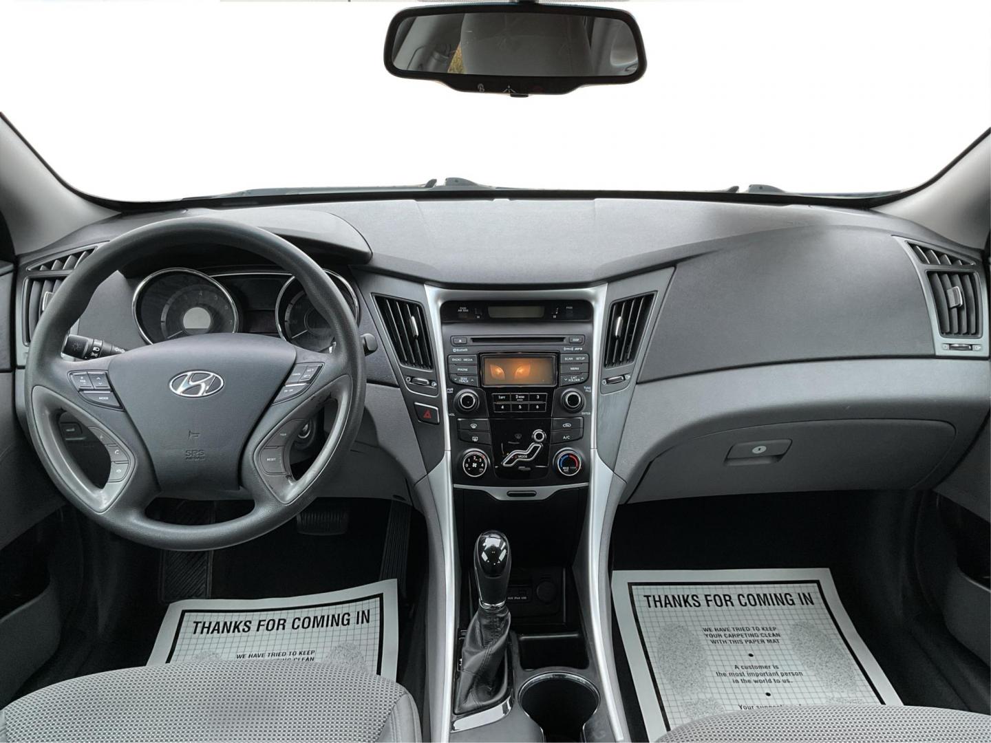 2013 Hyundai Sonata GLS (5NPEB4AC5DH) with an 2.4L I-4 gasoline direct injection engine, located at 4508 South Dixie Dr, Moraine, OH, 45439, (937) 908-9800, 39.807072, -84.031563 - Photo#19
