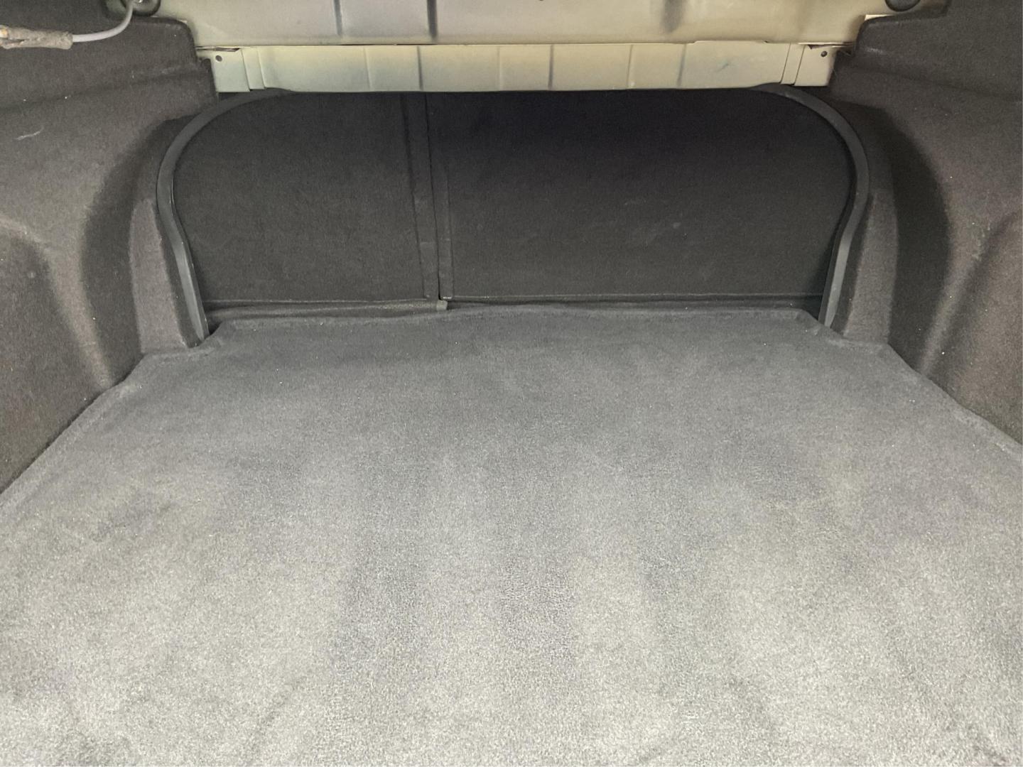 2013 Hyundai Sonata GLS (5NPEB4AC6DH) with an 2.4L L4 DOHC 16V engine, 6-Speed Automatic transmission, located at 1230 East Main St, Xenia, OH, 45385, (937) 908-9800, 39.688042, -83.910538 - Photo#11