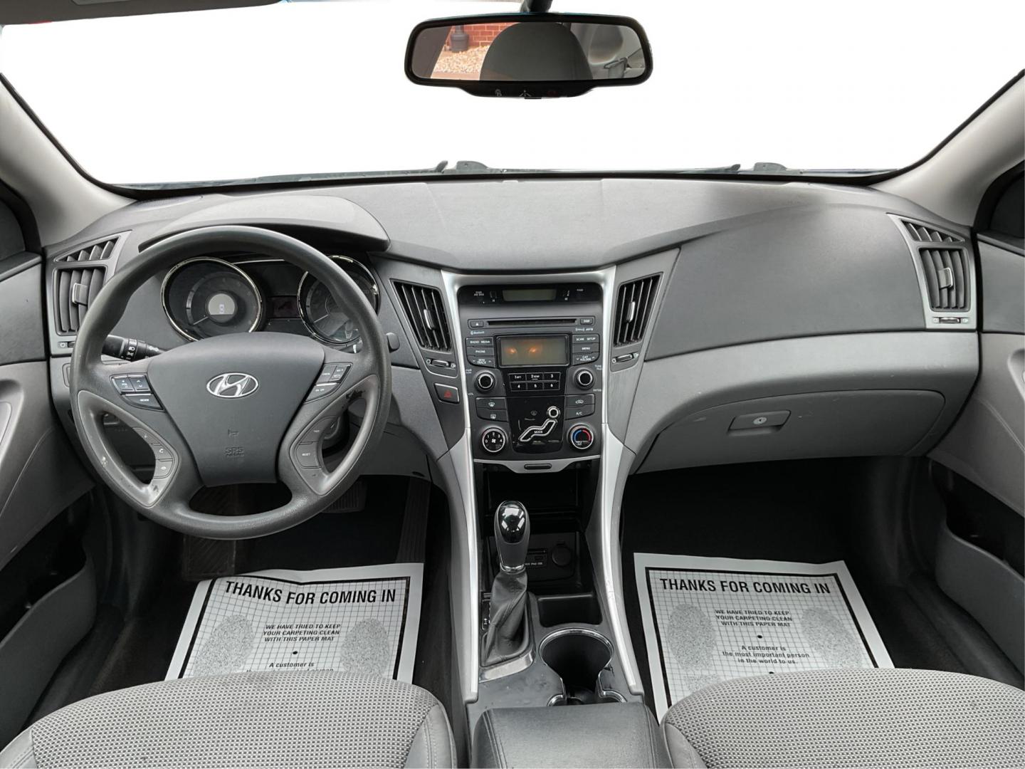 2013 Hyundai Sonata GLS (5NPEB4AC6DH) with an 2.4L L4 DOHC 16V engine, 6-Speed Automatic transmission, located at 1230 East Main St, Xenia, OH, 45385, (937) 908-9800, 39.688042, -83.910538 - Photo#18
