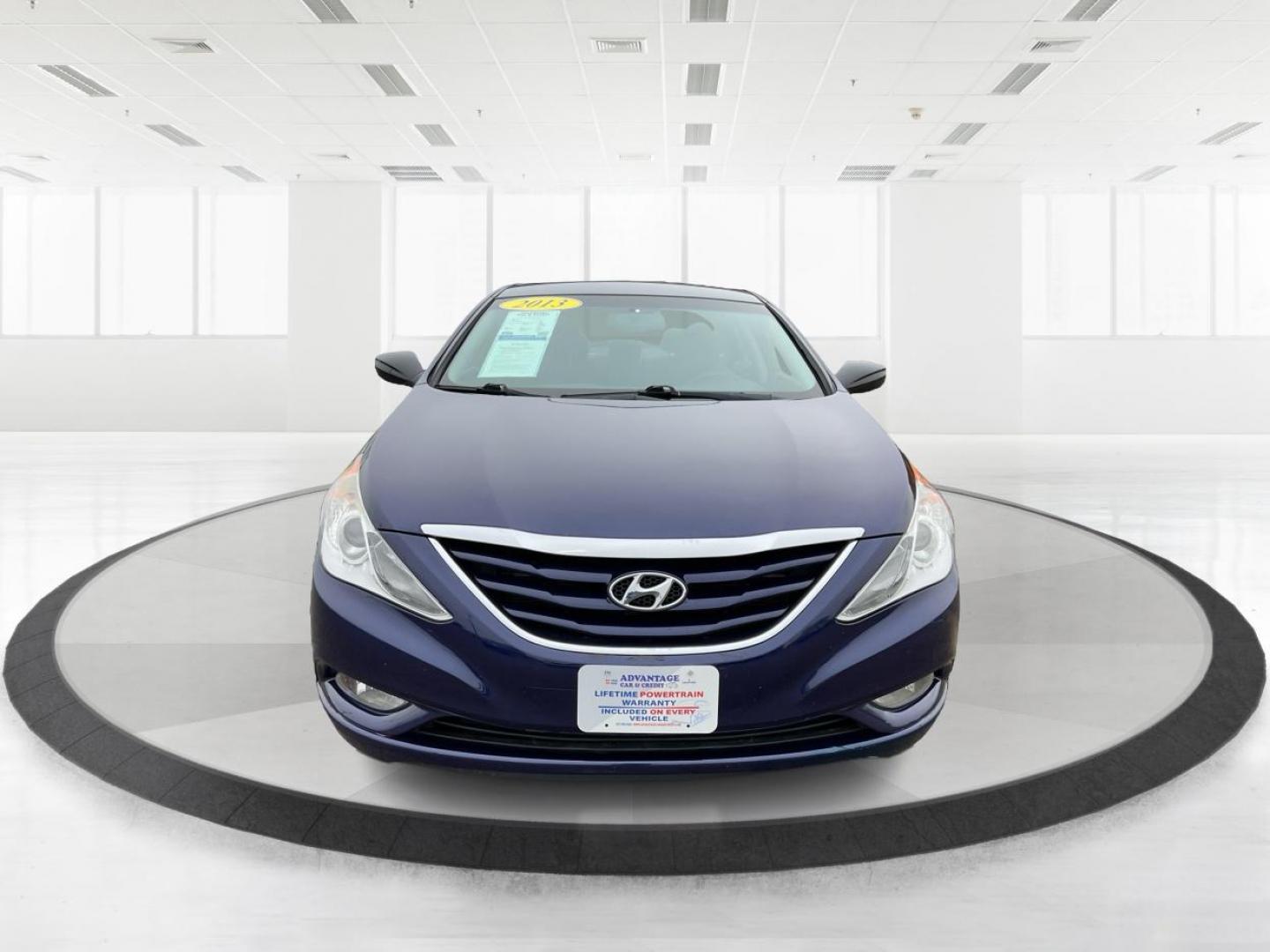 2013 Hyundai Sonata GLS (5NPEB4AC6DH) with an 2.4L L4 DOHC 16V engine, 6-Speed Automatic transmission, located at 1230 East Main St, Xenia, OH, 45385, (937) 908-9800, 39.688042, -83.910538 - Photo#6