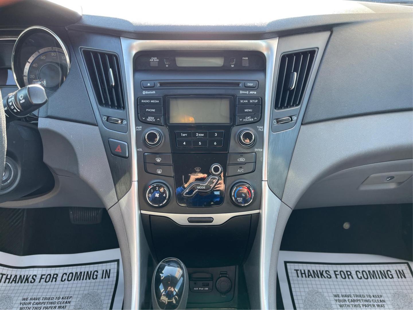 2013 Hyundai Sonata GLS (5NPEB4AC3DH) with an 2.4L L4 DOHC 16V engine, 6-Speed Automatic transmission, located at 1951 S Dayton Lakeview Rd., New Carlisle, OH, 45344, (937) 908-9800, 39.890999, -84.050255 - Photo#12