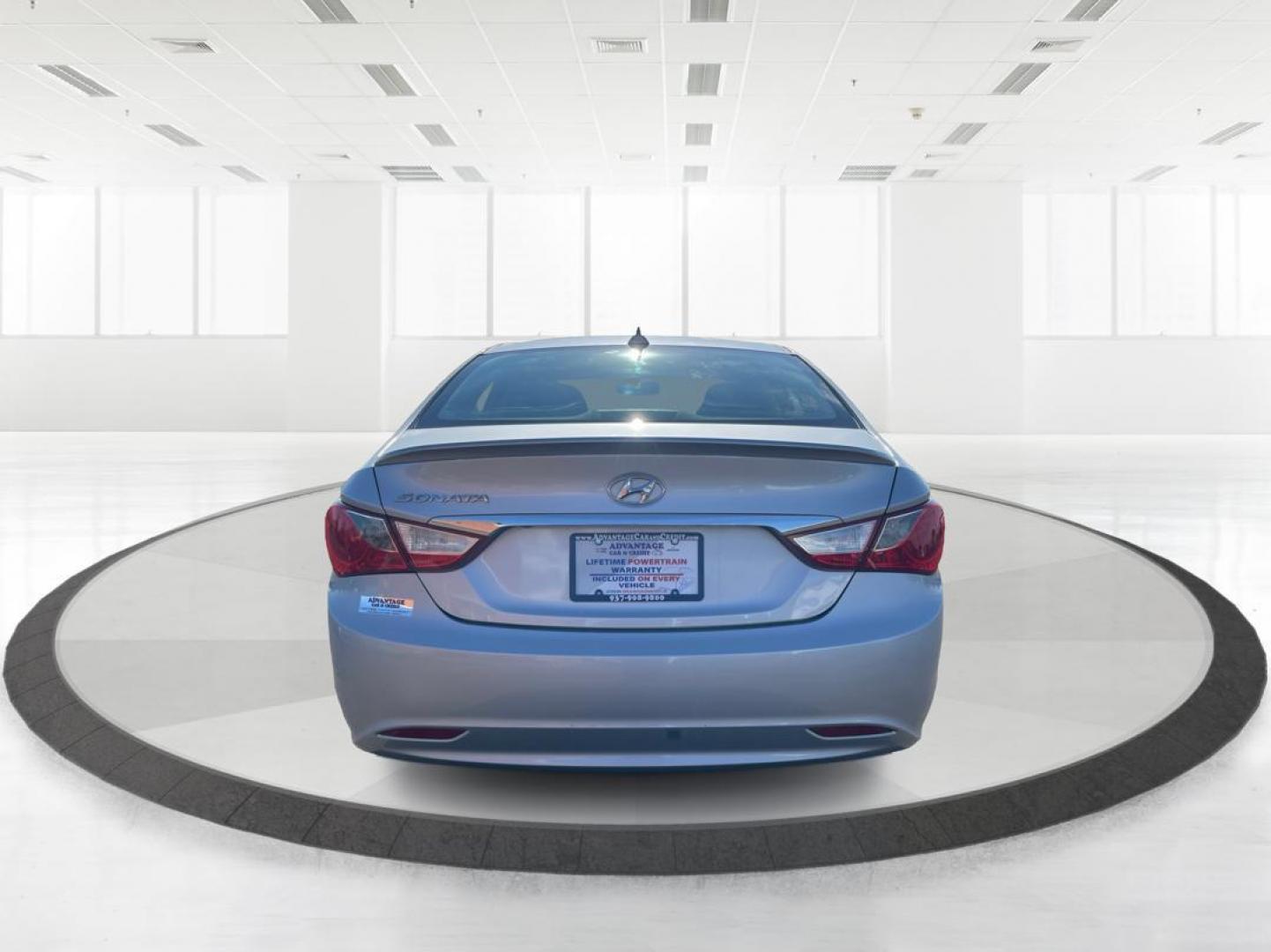 2013 Hyundai Sonata GLS (5NPEB4AC3DH) with an 2.4L L4 DOHC 16V engine, 6-Speed Automatic transmission, located at 1951 S Dayton Lakeview Rd., New Carlisle, OH, 45344, (937) 908-9800, 39.890999, -84.050255 - Photo#3