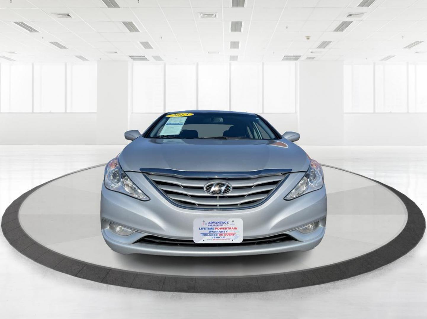 2013 Hyundai Sonata GLS (5NPEB4AC3DH) with an 2.4L L4 DOHC 16V engine, 6-Speed Automatic transmission, located at 1951 S Dayton Lakeview Rd., New Carlisle, OH, 45344, (937) 908-9800, 39.890999, -84.050255 - Photo#6