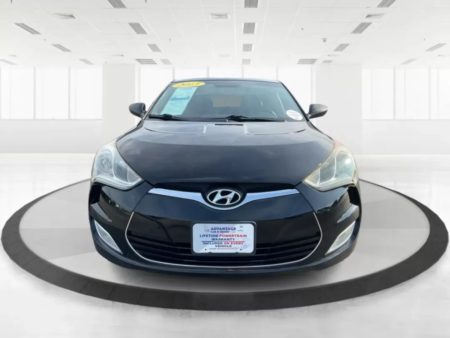 2013 Hyundai Veloster Base w/Black (KMHTC6ADXDU) with an 1.6L I-4 gasoline direct injection engine, located at 880 E. National Road, OH, 45377, (937) 908-9800, 39.891918, -84.183975 - Photo#6