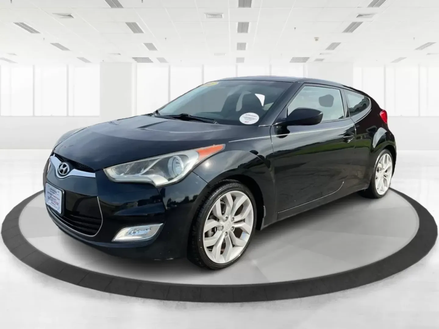 2013 Hyundai Veloster Base w/Black (KMHTC6ADXDU) with an 1.6L I-4 gasoline direct injection engine, located at 880 E. National Road, OH, 45377, (937) 908-9800, 39.891918, -84.183975 - Photo#7