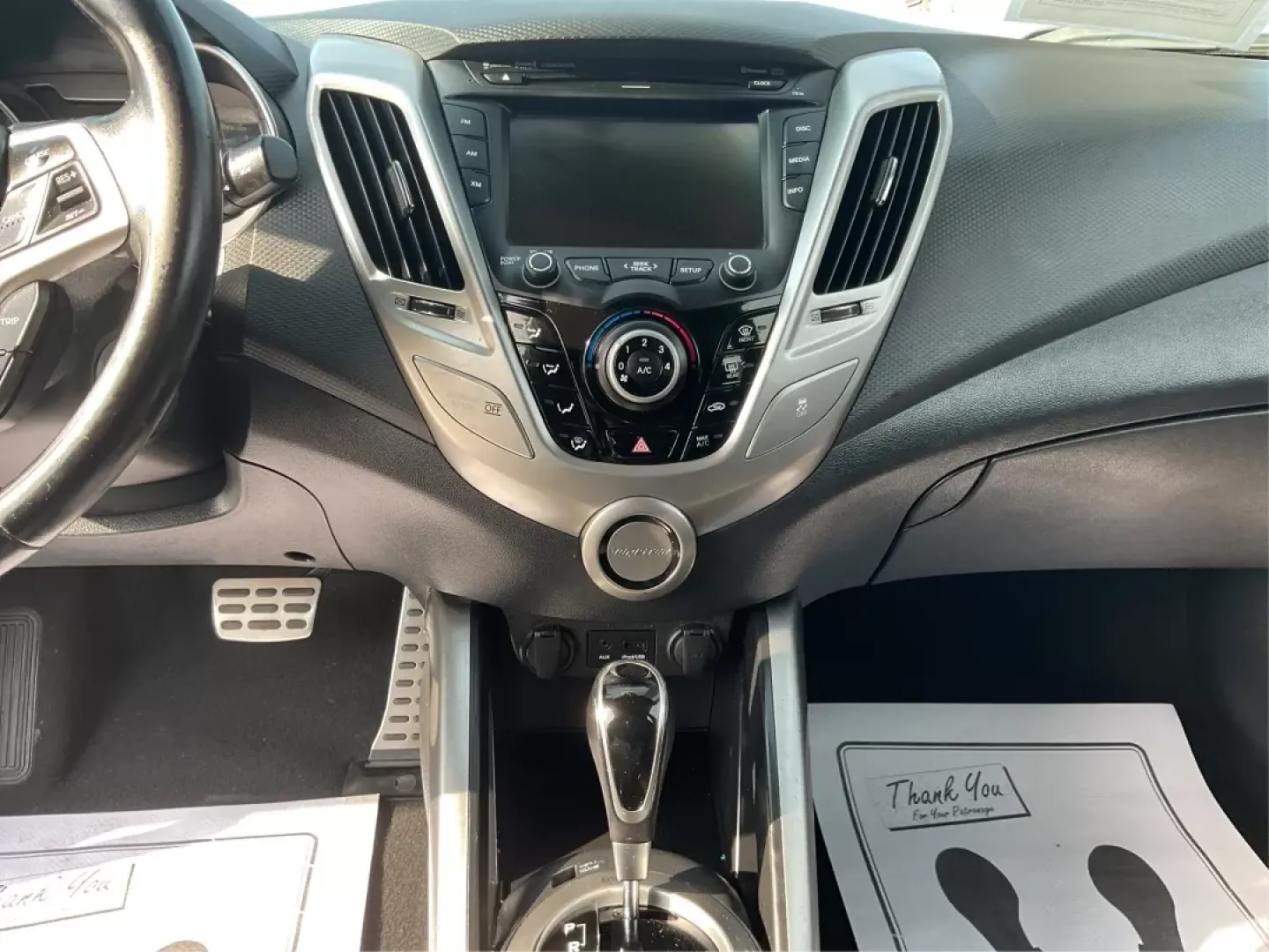 2013 Hyundai Veloster Base w/Black (KMHTC6ADXDU) with an 1.6L I-4 gasoline direct injection engine, located at 880 E. National Road, OH, 45377, (937) 908-9800, 39.891918, -84.183975 - Photo#11