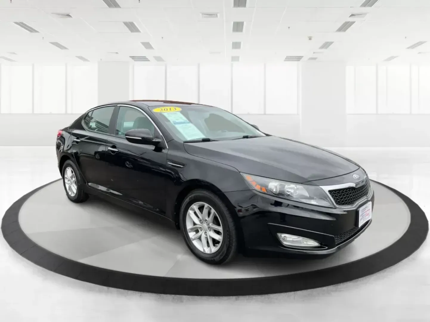 2013 Kia Optima LX (5XXGM4A72DG) with an 2.4L I-4 gasoline direct injection engine, located at 401 Woodman Dr, Riverside, OH, 45431, (937) 908-9800, 39.761024, -84.120956 - Photo#0