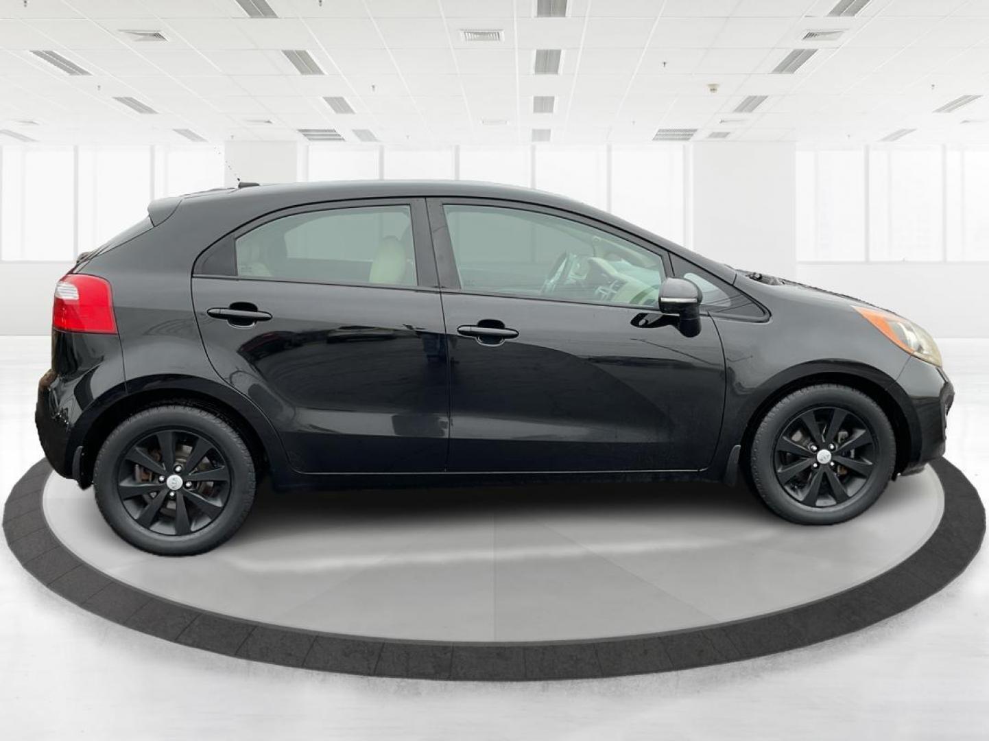 2013 Kia Rio EX (KNADN5A30D6) with an 1.6L I-4 gasoline direct injection engine, located at 1951 S Dayton Lakeview Rd., New Carlisle, OH, 45344, (937) 908-9800, 39.890999, -84.050255 - Photo#1