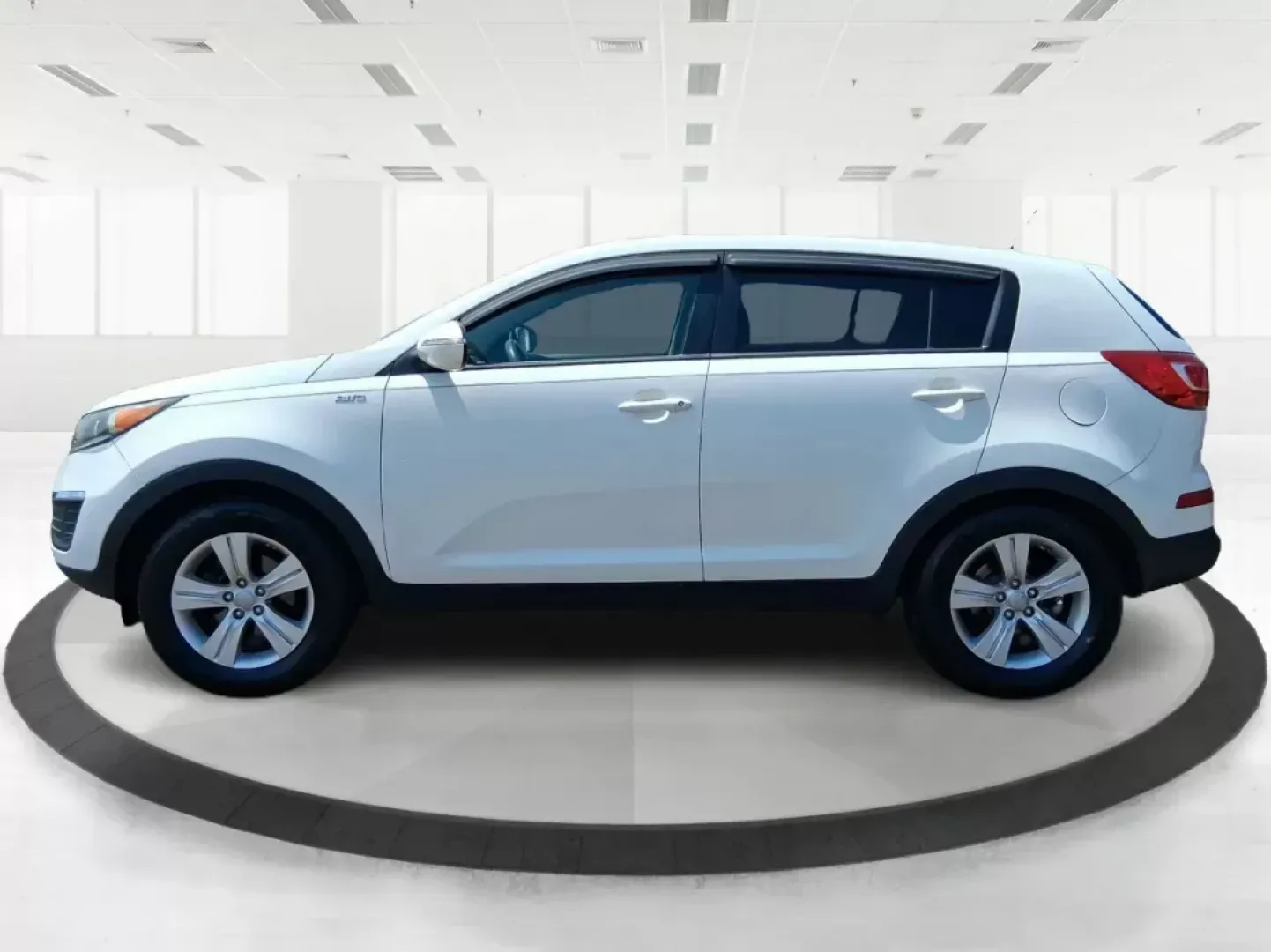 2013 Kia Sportage LX (KNDPBCA20D7) with an 2.4L I-4 DOHC engine, located at 880 E. National Road, OH, 45377, (937) 908-9800, 39.891918, -84.183975 - Photo#5