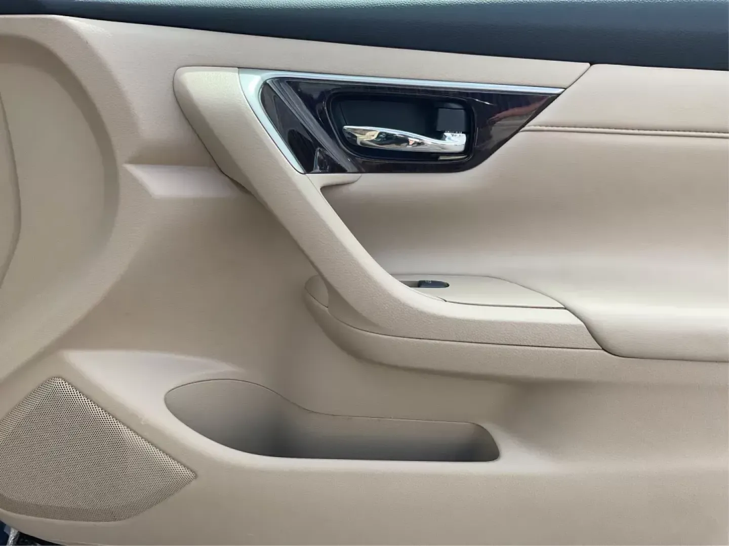 2013 Nissan Altima 2.5 SL (1N4AL3AP9DN) with an 2.5L I-4 DOHC engine, located at 1951 S Dayton Lakeview Rd., New Carlisle, OH, 45344, (937) 908-9800, 39.890999, -84.050255 - Photo#19