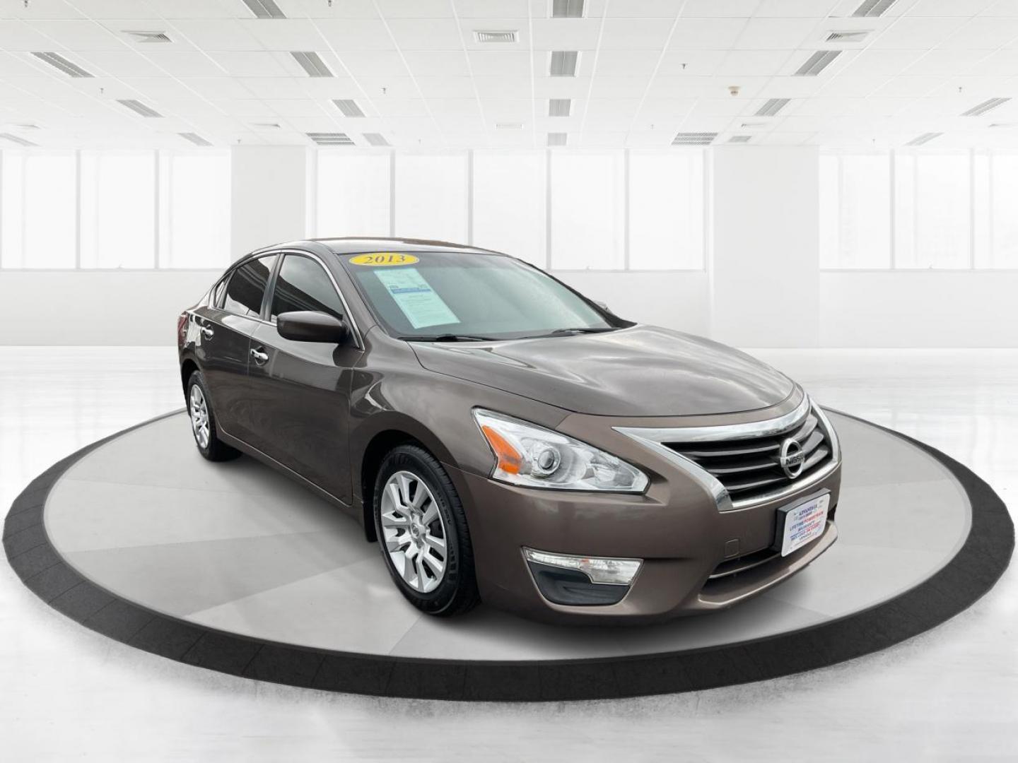 2013 Nissan Altima 2.5 S (1N4AL3APXDN) with an 2.5L I-4 DOHC engine, located at 4508 South Dixie Dr, Moraine, OH, 45439, (937) 908-9800, 39.807072, -84.031563 - Photo#0