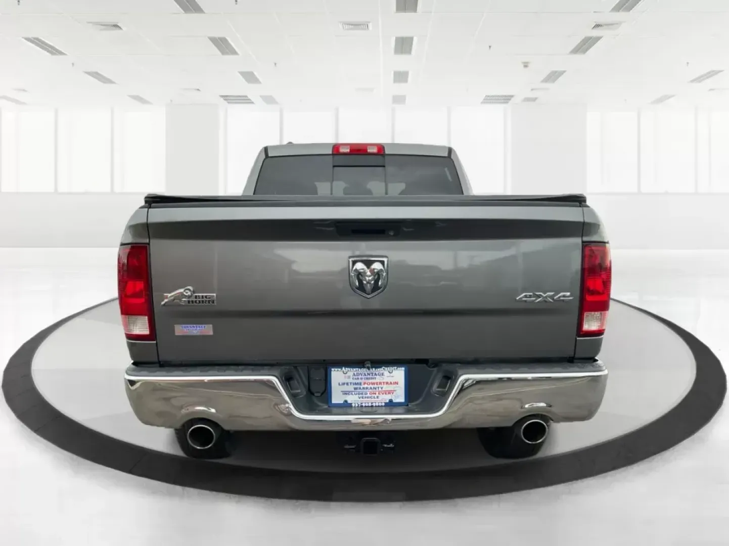 2013 Ram 1500 Big Horn (1C6RR7GT4DS) with an HEMI 5.7L V-8 variable valve control engine, located at 1230 East Main St, Xenia, OH, 45385, (937) 908-9800, 39.688042, -83.910538 - Photo#3