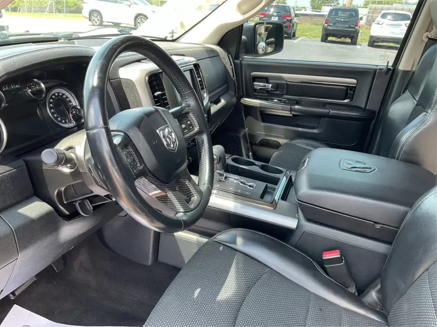 2013 Ram 1500 Sport (1C6RR7MT6DS) with an HEMI 5.7L V-8 variable valve control engine, located at 1230 East Main St, Xenia, OH, 45385, (937) 908-9800, 39.688042, -83.910538 - Photo#7