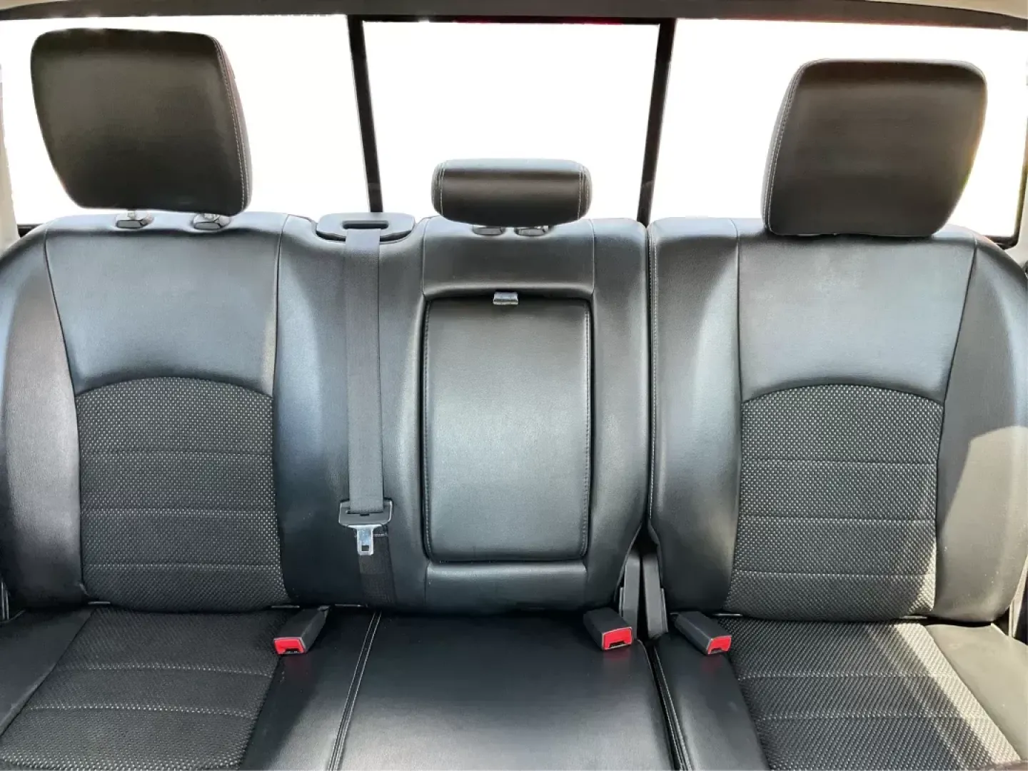 2013 Ram 1500 Sport (1C6RR7MT6DS) with an HEMI 5.7L V-8 variable valve control engine, located at 1230 East Main St, Xenia, OH, 45385, (937) 908-9800, 39.688042, -83.910538 - Photo#11