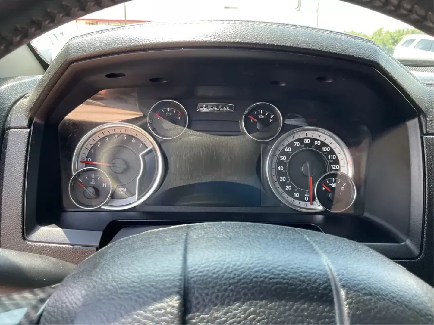 2013 Ram 1500 Sport (1C6RR7MT6DS) with an HEMI 5.7L V-8 variable valve control engine, located at 1230 East Main St, Xenia, OH, 45385, (937) 908-9800, 39.688042, -83.910538 - Photo#12