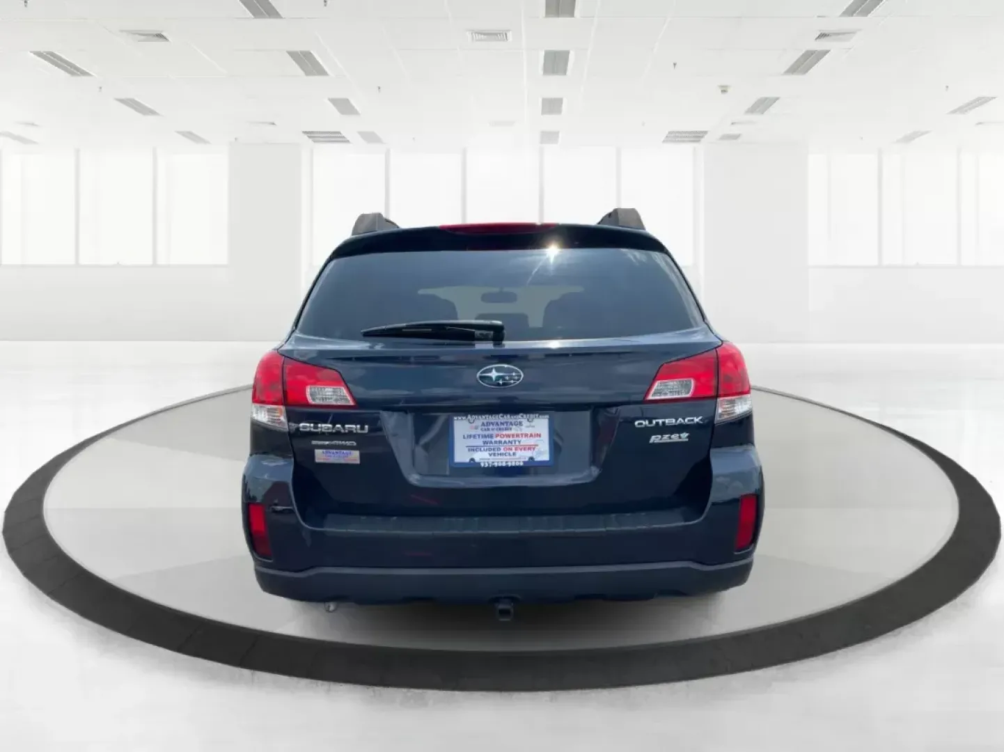 2013 Subaru Outback 2.5i Premium (4S4BRBGC0D3) with an 2.5L H-4 DOHC engine, located at 401 Woodman Dr, Riverside, OH, 45431, (937) 908-9800, 39.761024, -84.120956 - Photo#3