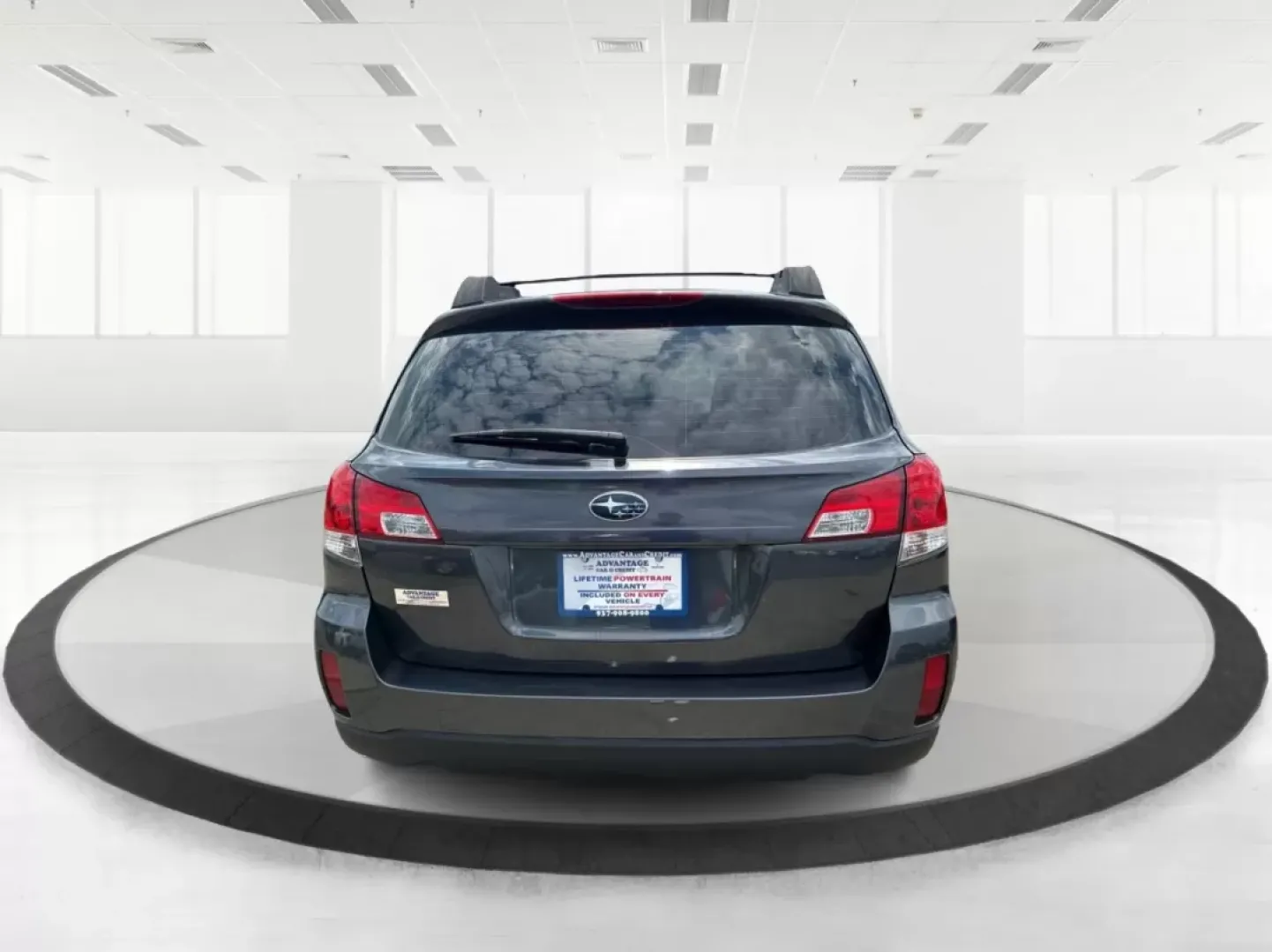 2013 Subaru Outback 2.5i (4S4BRBAC8D3) with an 2.5L H-4 DOHC engine, located at 1230 East Main St, Xenia, OH, 45385, (937) 908-9800, 39.688042, -83.910538 - Experience life to the fullest with the 2013 Subaru Outback 2.5i, a versatile vehicle that adapts seamlessly to your lifestyle. Whether you're a growing family seeking reliability for weekend adventures or a commuter navigating the bustling streets of New Carlisle, this Outback is engineered to elev - Photo#3
