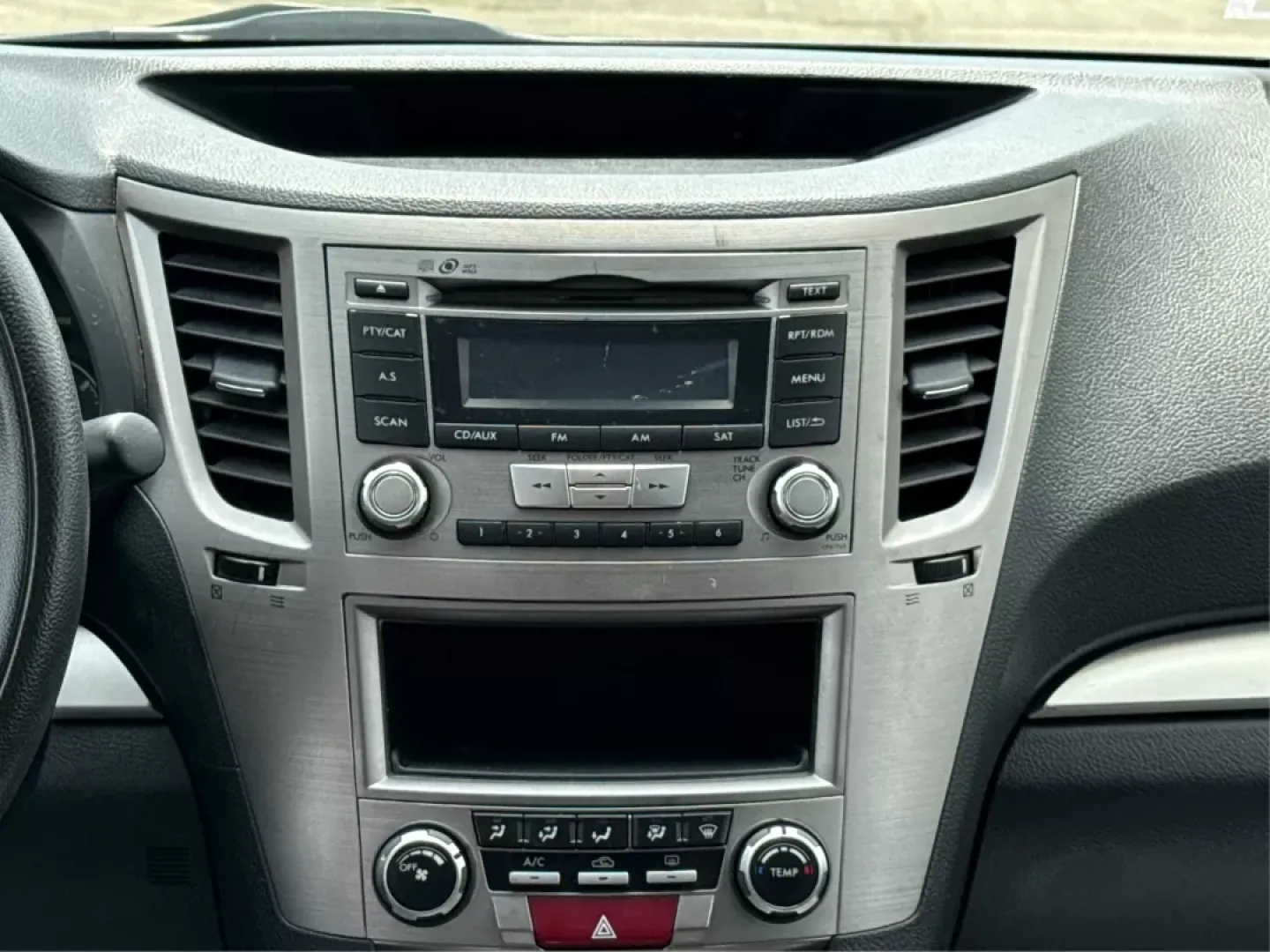 2013 Subaru Outback 2.5i (4S4BRBAC8D3) with an 2.5L H-4 DOHC engine, located at 1230 East Main St, Xenia, OH, 45385, (937) 908-9800, 39.688042, -83.910538 - Experience life to the fullest with the 2013 Subaru Outback 2.5i, a versatile vehicle that adapts seamlessly to your lifestyle. Whether you're a growing family seeking reliability for weekend adventures or a commuter navigating the bustling streets of New Carlisle, this Outback is engineered to elev - Photo#13