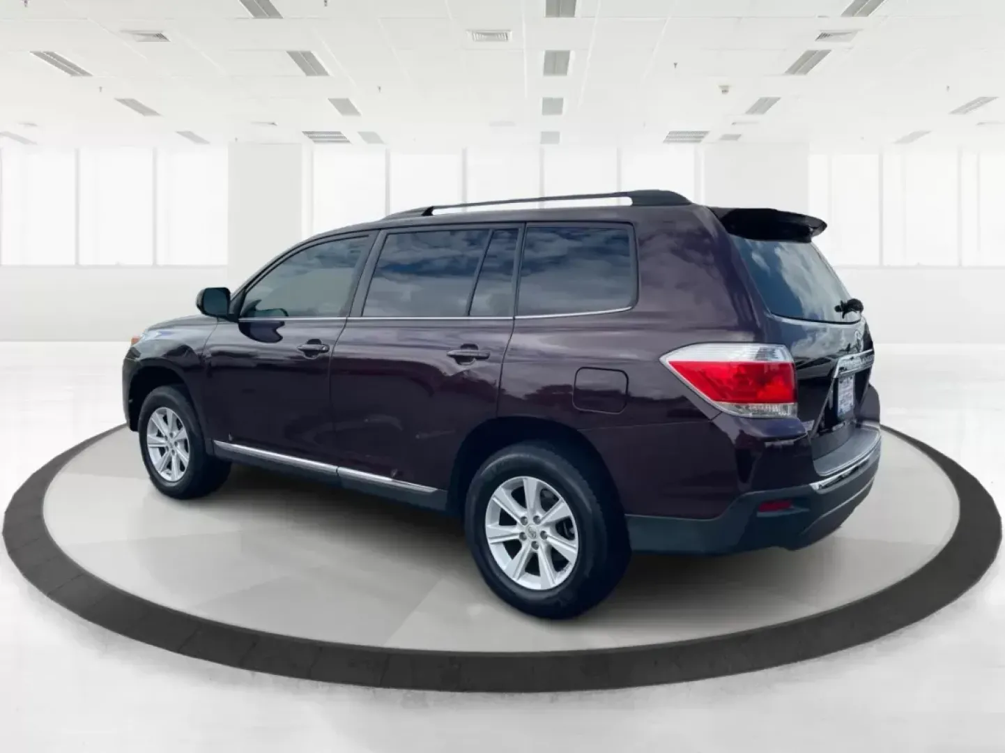 2013 Toyota Highlander SE V6 (5TDZK3EH9DS) with an 3.5L V-6 DOHC engine, located at 1184 Kauffman Ave, Fairborn, OH, 45324, (937) 908-9800, 39.807072, -84.031563 - Photo#4