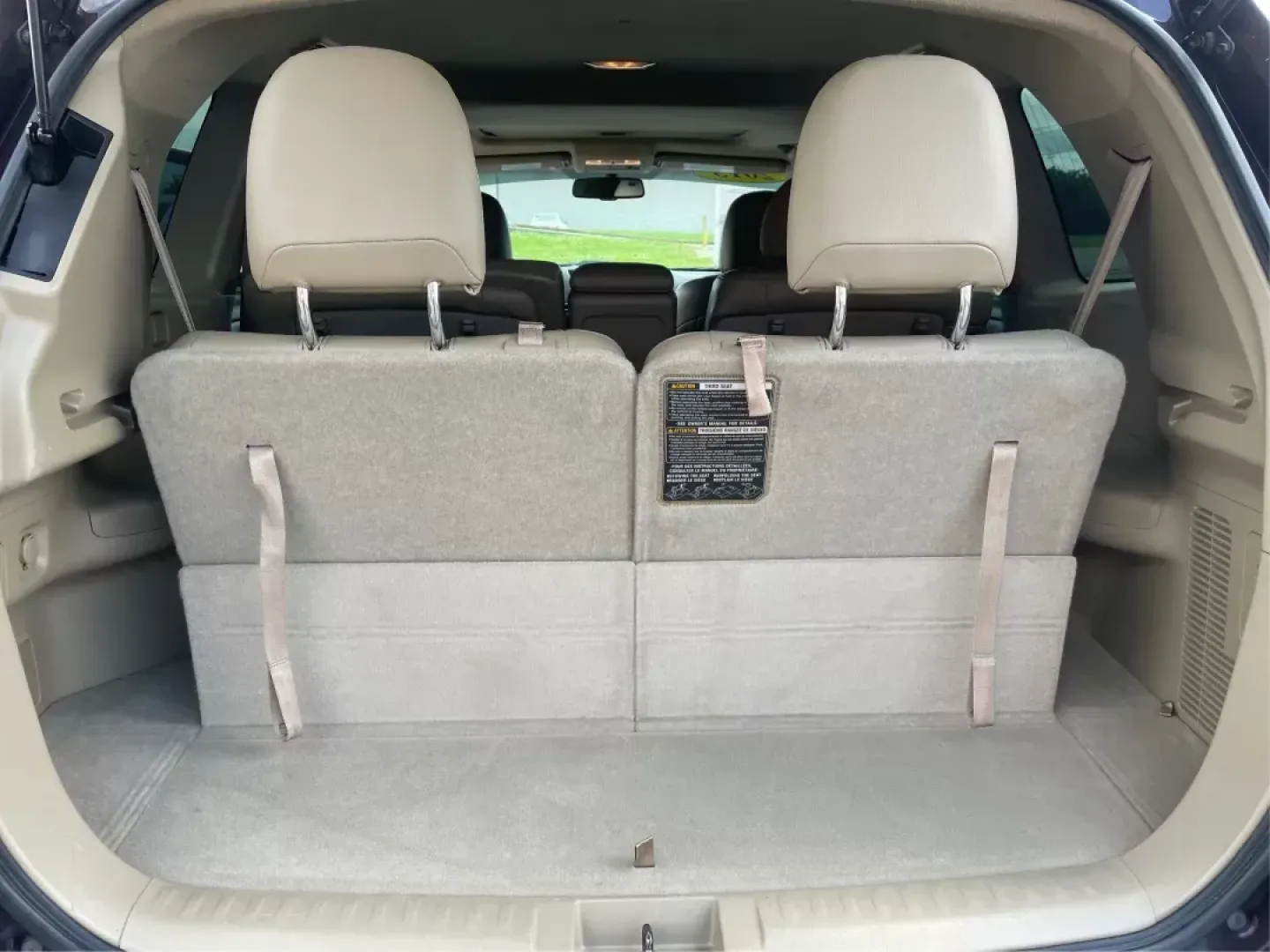 2013 Toyota Highlander SE V6 (5TDZK3EH9DS) with an 3.5L V-6 DOHC engine, located at 1184 Kauffman Ave, Fairborn, OH, 45324, (937) 908-9800, 39.807072, -84.031563 - Photo#11