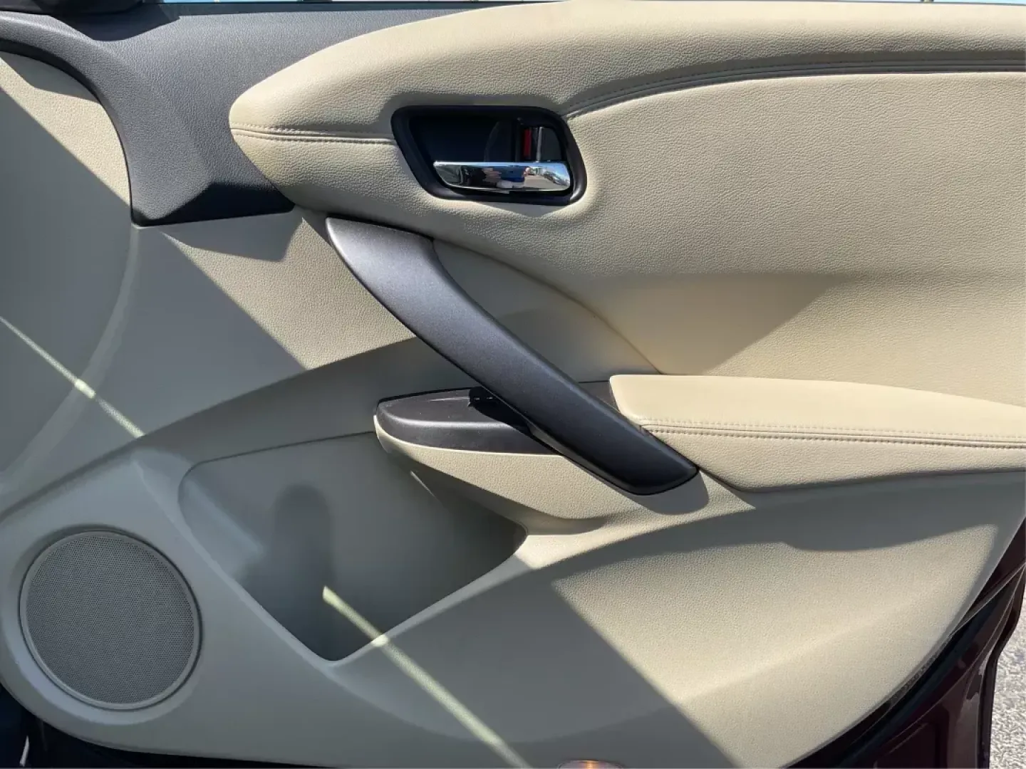 2014 Acura RDX Base (5J8TB4H3XEL) with an Other engine, located at 8750 N County Rd 25A, Piqua, OH, 45356, (937) 908-9800, 40.164391, -84.232513 - Photo#17