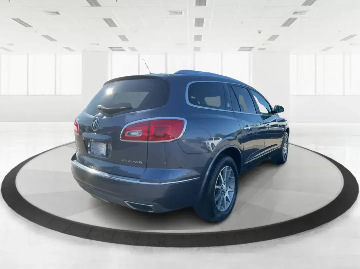2014 Buick Enclave Leather (5GAKRBKDXEJ) with an 3.6L V-6 gasoline direct injection engine, located at 880 E. National Road, OH, 45377, (937) 908-9800, 39.891918, -84.183975 - Photo#2