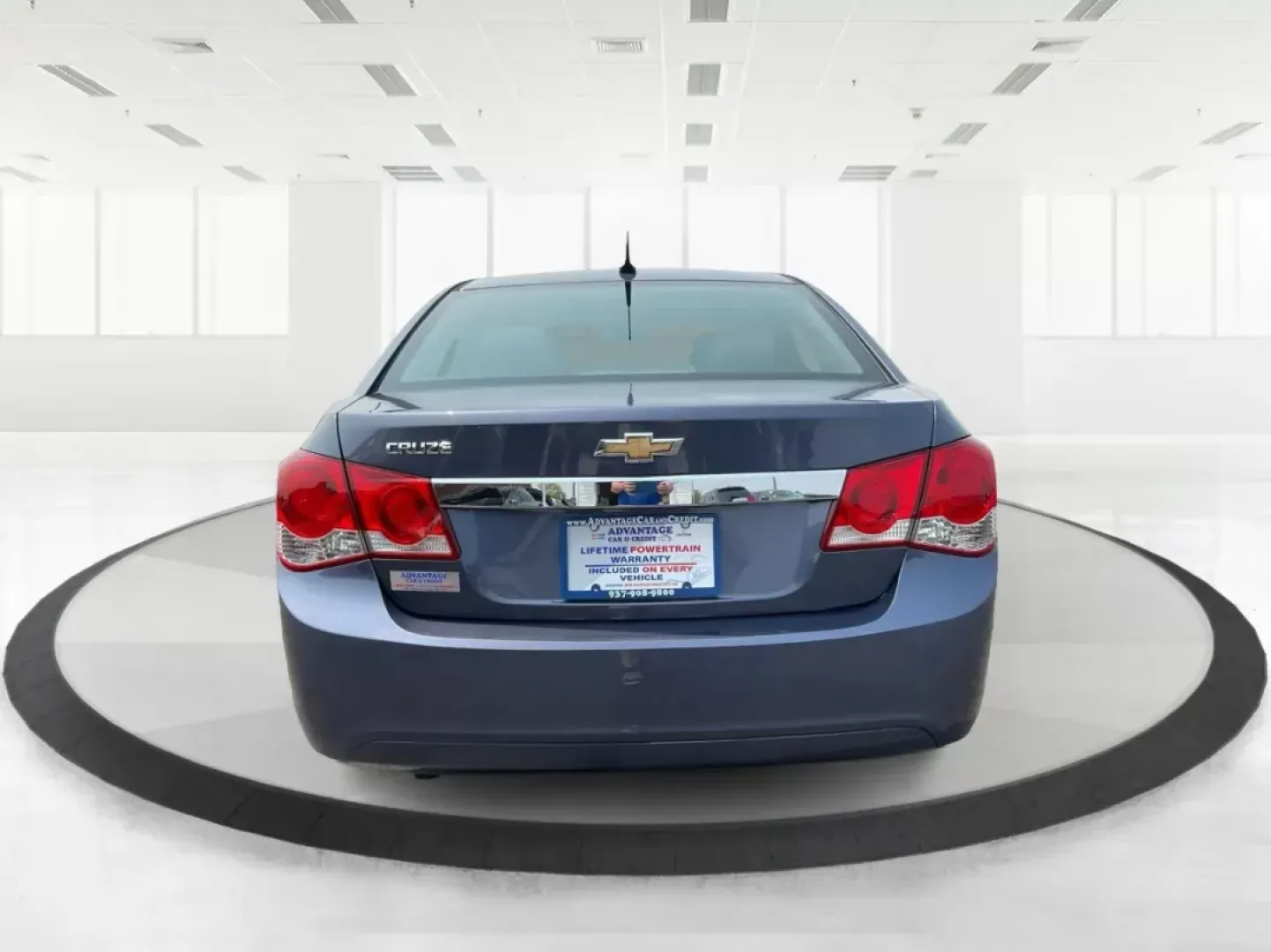 2014 Chevrolet Cruze LS Auto (1G1PA5SH3E7) with an ECOTEC 1.8L I-4 DOHC engine, located at 1230 East Main St, Xenia, OH, 45385, (937) 908-9800, 39.688042, -83.910538 - Photo#3