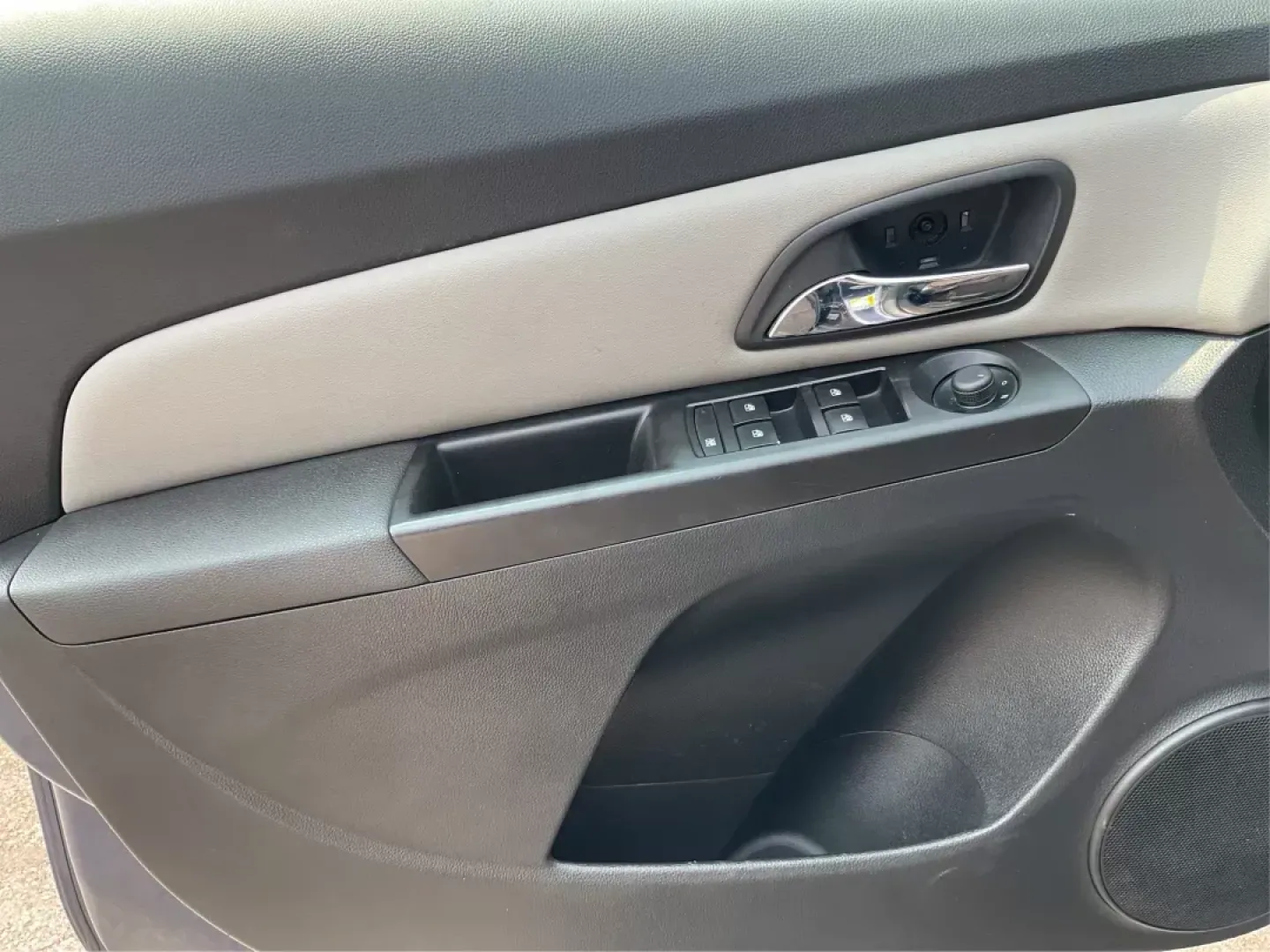 2014 Chevrolet Cruze LS Auto (1G1PA5SH3E7) with an ECOTEC 1.8L I-4 DOHC engine, located at 1230 East Main St, Xenia, OH, 45385, (937) 908-9800, 39.688042, -83.910538 - Photo#17