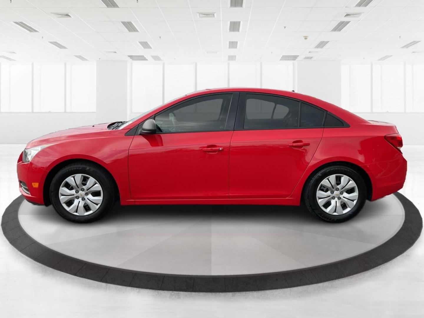 2014 Chevrolet Cruze LS Auto (1G1PA5SH2E7) with an ECOTEC 1.8L I-4 DOHC engine, located at 880 E. National Road, OH, 45377, (937) 908-9800, 39.891918, -84.183975 - Photo#5