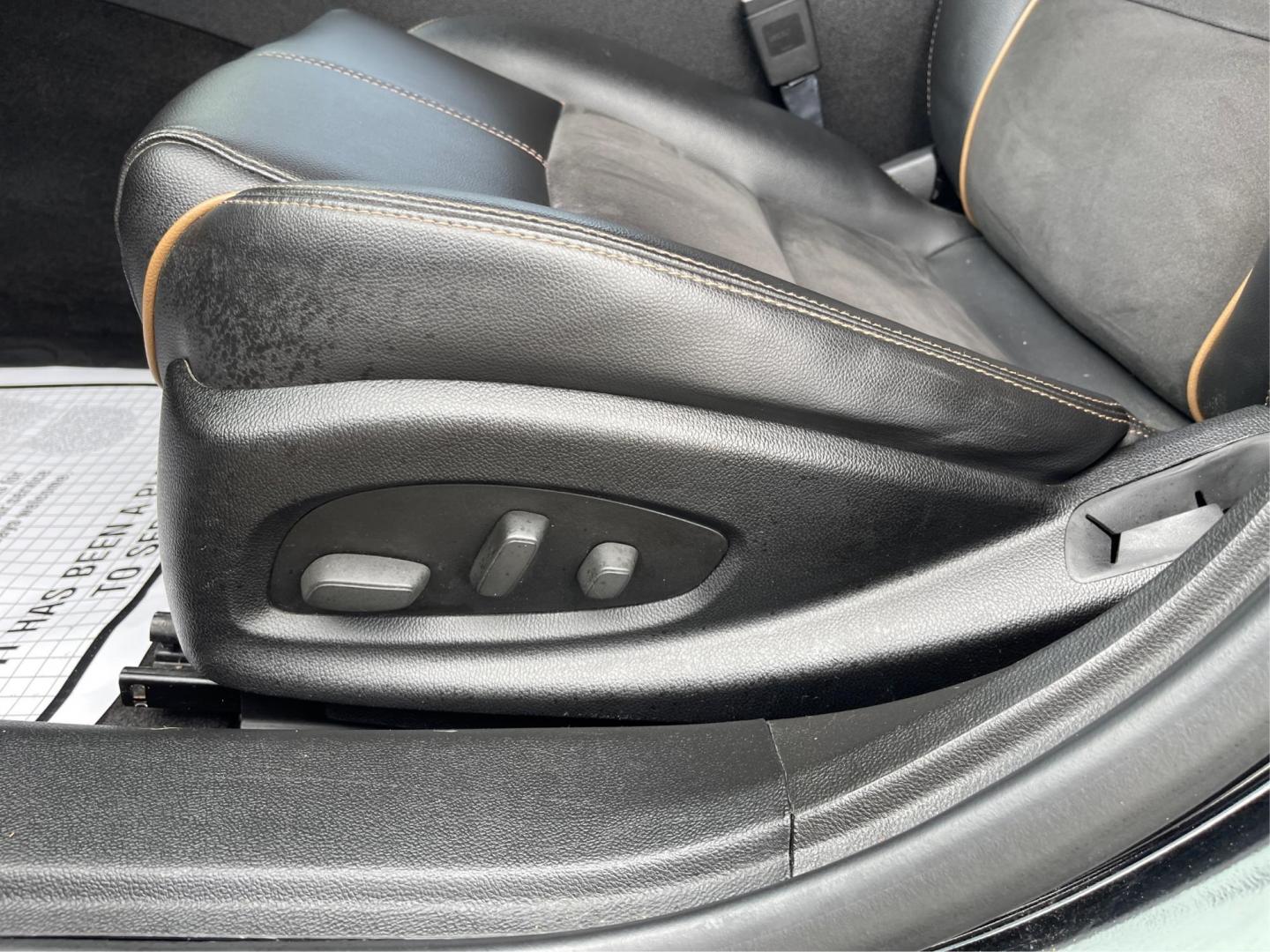 2014 Black Chevrolet Impala 2LT (2G1125S32E9) with an 3.6L V6 DOHC 24VV FFV engine, 6-Speed Automatic transmission, located at 1099 N County Rd 25A , Troy, OH, 45373, (937) 908-9800, 40.057041, -84.215462 - Photo#17