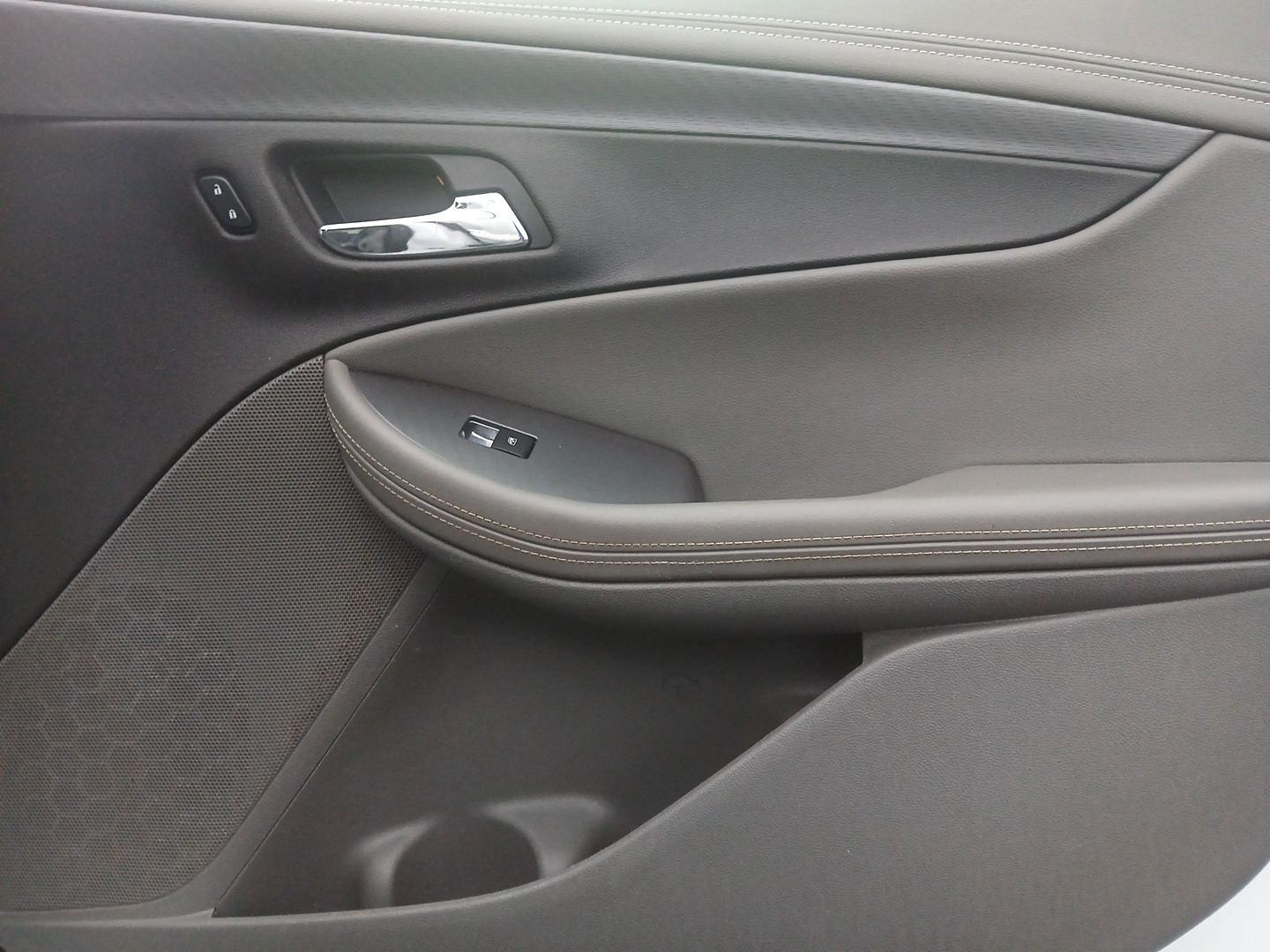 2014 Chevrolet Impala LS (2G11Y5SLXE9) with an 2.5L L4 DOHC 16V engine, 6-Speed Automatic transmission, located at 1099 N County Rd 25A , Troy, OH, 45373, (937) 908-9800, 40.057041, -84.215462 - Photo#19