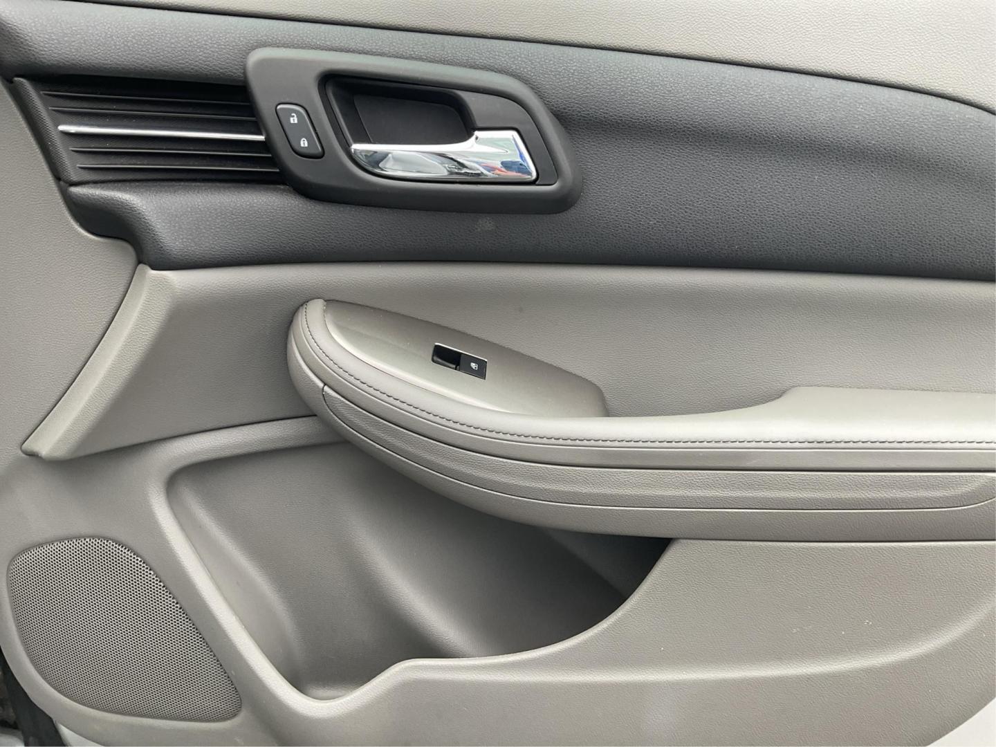 2014 Chevrolet Malibu 1LS (1G11B5SL5EU) with an ECOTEC 2.5L I-4 gasoline direct injection engine, located at 1184 Kauffman Ave, Fairborn, OH, 45324, (937) 908-9800, 39.807072, -84.031563 - Photo#15