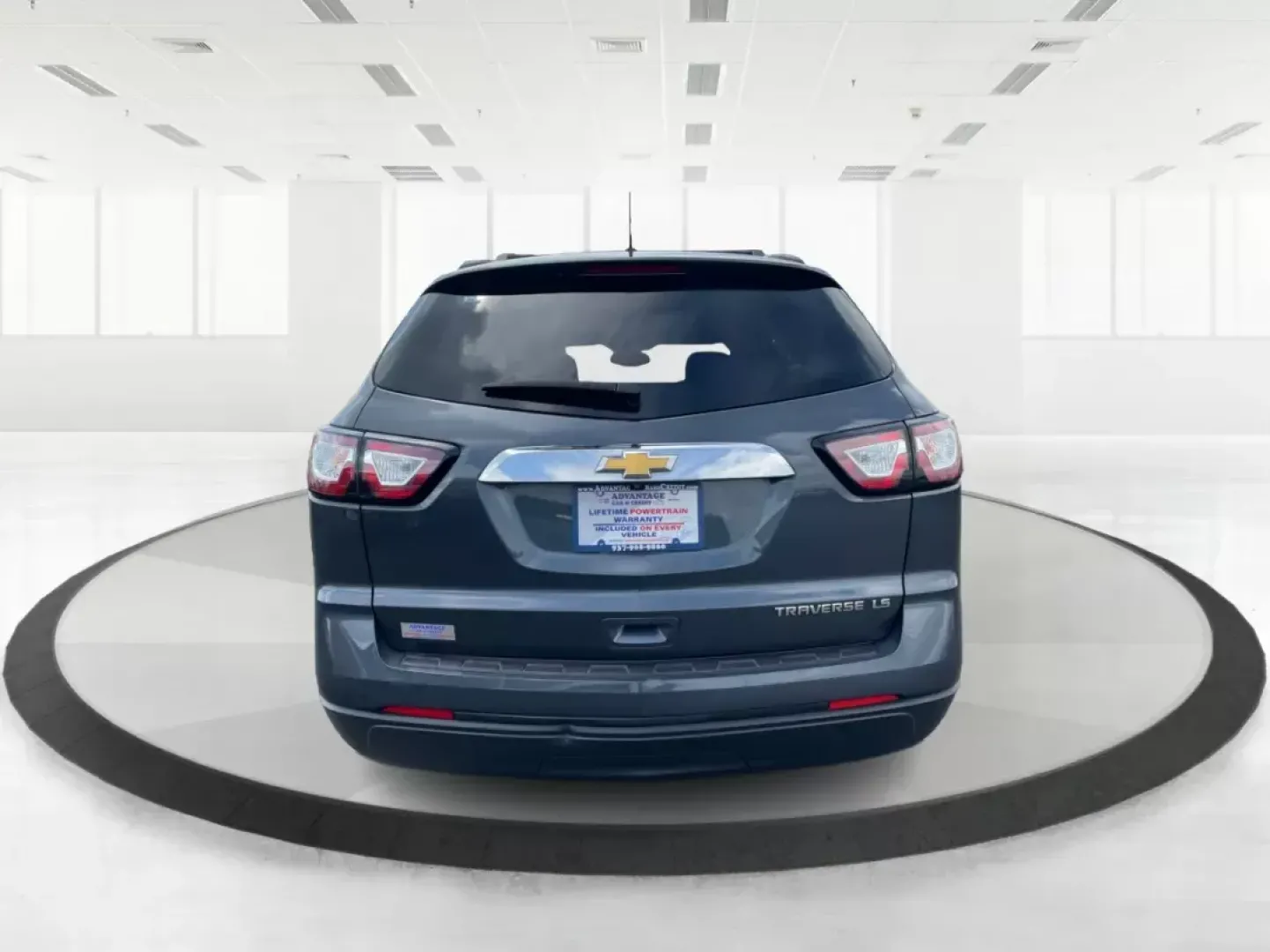 2014 Cyber Gray Metallic Chevrolet Traverse LS FWD w/PDC (1GNKRFED9EJ) with an 3.6L V6 DOHC 24V engine, 6-Speed Automatic transmission, located at 1951 S Dayton Lakeview Rd., New Carlisle, OH, 45344, (937) 908-9800, 39.890999, -84.050255 - Photo#4