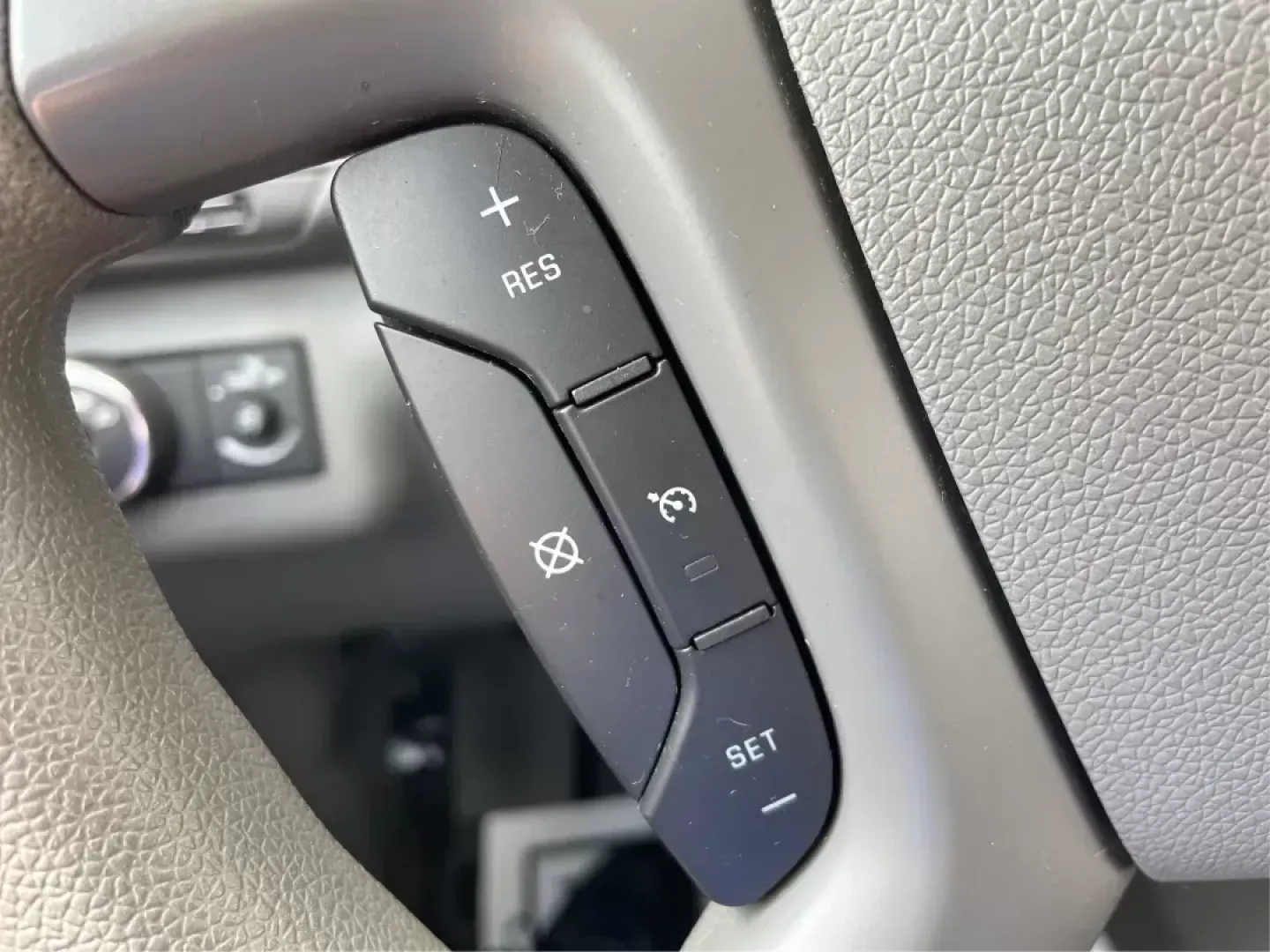 2014 Cyber Gray Metallic Chevrolet Traverse LS FWD w/PDC (1GNKRFED9EJ) with an 3.6L V6 DOHC 24V engine, 6-Speed Automatic transmission, located at 1951 S Dayton Lakeview Rd., New Carlisle, OH, 45344, (937) 908-9800, 39.890999, -84.050255 - Photo#16