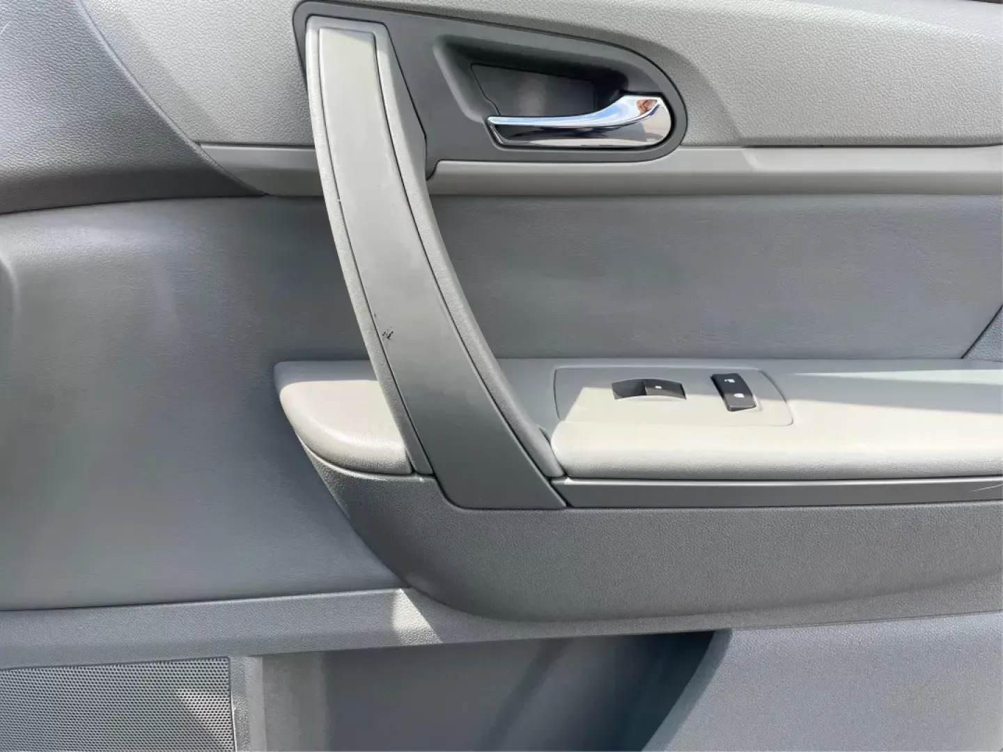 2014 Cyber Gray Metallic Chevrolet Traverse LS FWD w/PDC (1GNKRFED9EJ) with an 3.6L V6 DOHC 24V engine, 6-Speed Automatic transmission, located at 1951 S Dayton Lakeview Rd., New Carlisle, OH, 45344, (937) 908-9800, 39.890999, -84.050255 - Photo#20