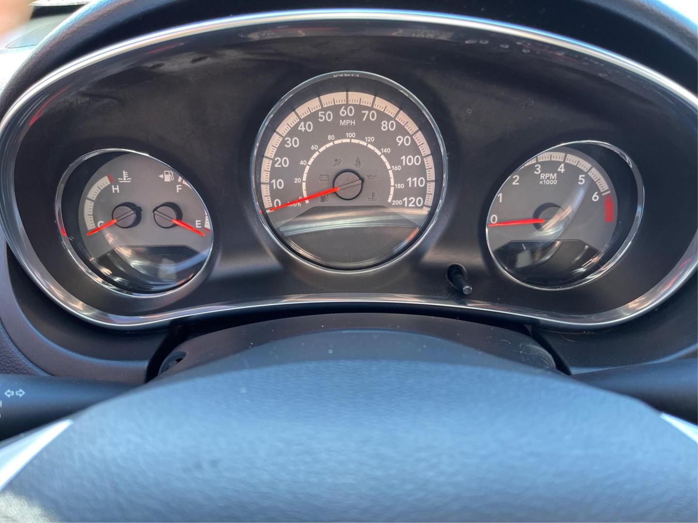 2014 Chrysler 200 Limited (1C3CCBCG0EN) with an 3.6L V6 DOHC 24V FFV engine, 6-Speed Automatic transmission, located at 1951 S Dayton Lakeview Rd., New Carlisle, OH, 45344, (937) 908-9800, 39.890999, -84.050255 - Photo#14
