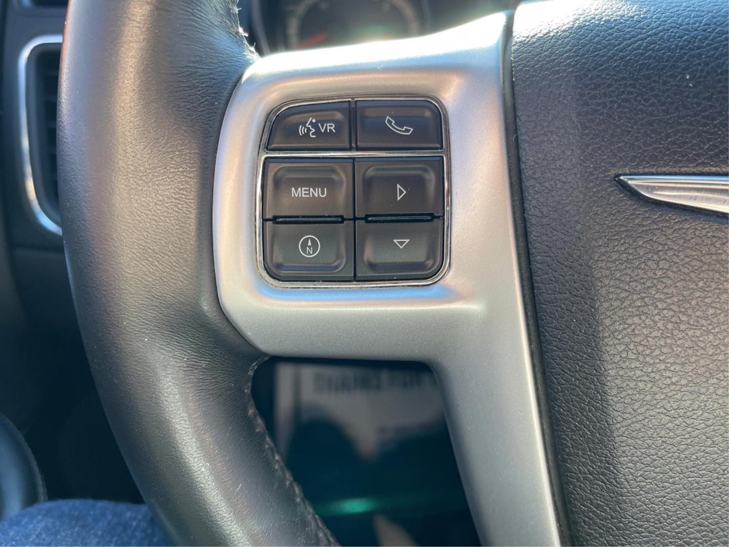 2014 Chrysler 200 Limited (1C3CCBCG0EN) with an 3.6L V6 DOHC 24V FFV engine, 6-Speed Automatic transmission, located at 1951 S Dayton Lakeview Rd., New Carlisle, OH, 45344, (937) 908-9800, 39.890999, -84.050255 - Photo#15