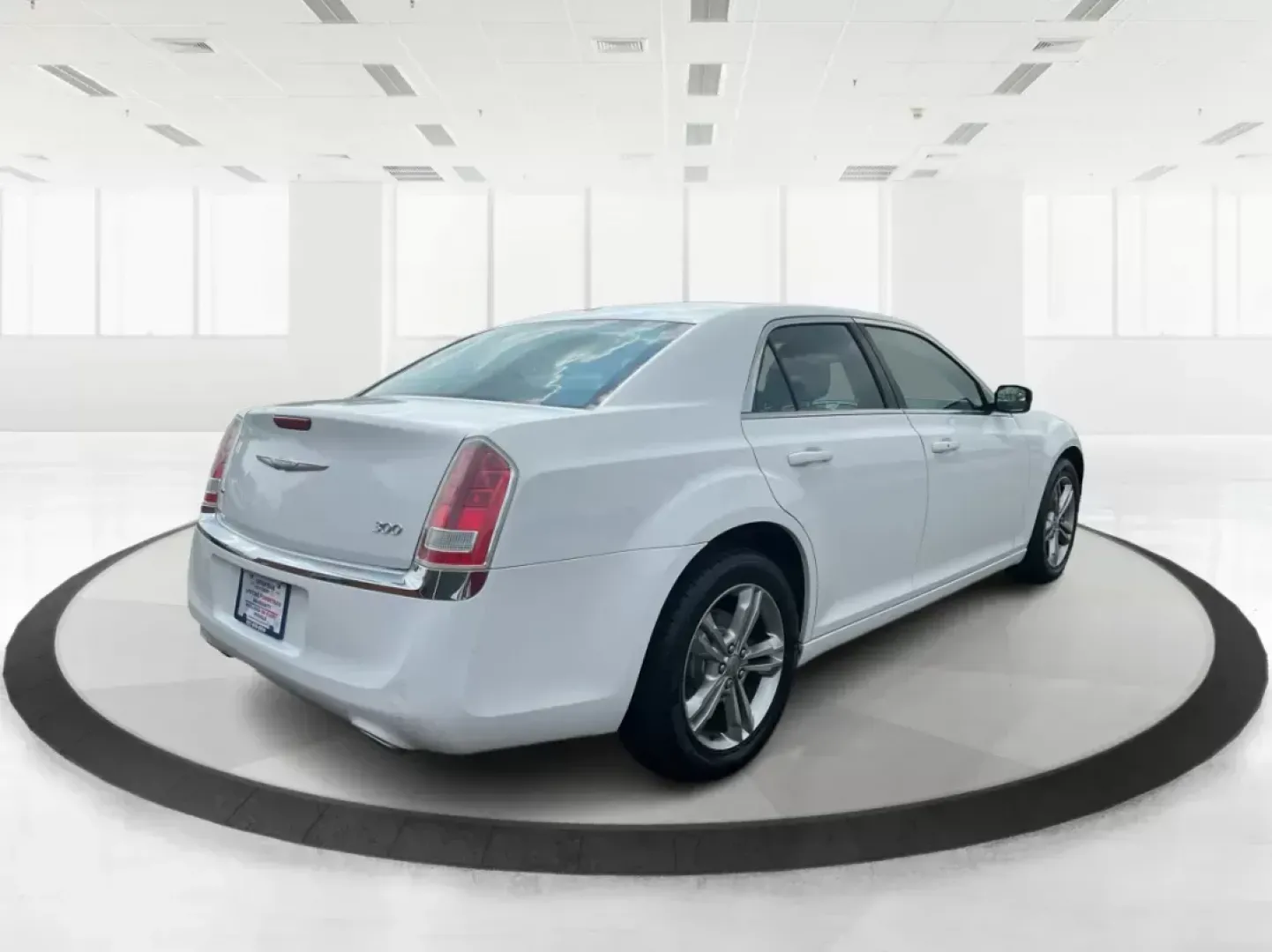 2014 Chrysler 300 Base (2C3CCARG4EH) with an Other engine, located at 1099 N County Rd 25A , Troy, OH, 45373, (937) 908-9800, 40.057041, -84.215462 - Photo#2