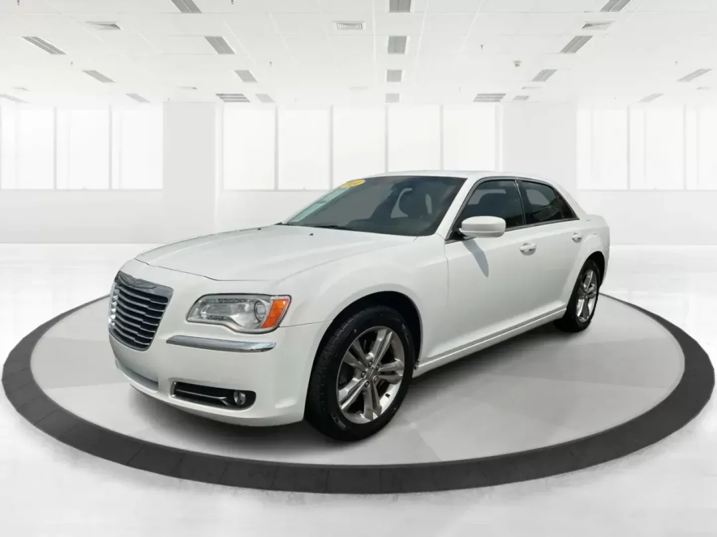 2014 Chrysler 300 Base (2C3CCARG4EH) with an Other engine, located at 1099 N County Rd 25A , Troy, OH, 45373, (937) 908-9800, 40.057041, -84.215462 - Photo#7
