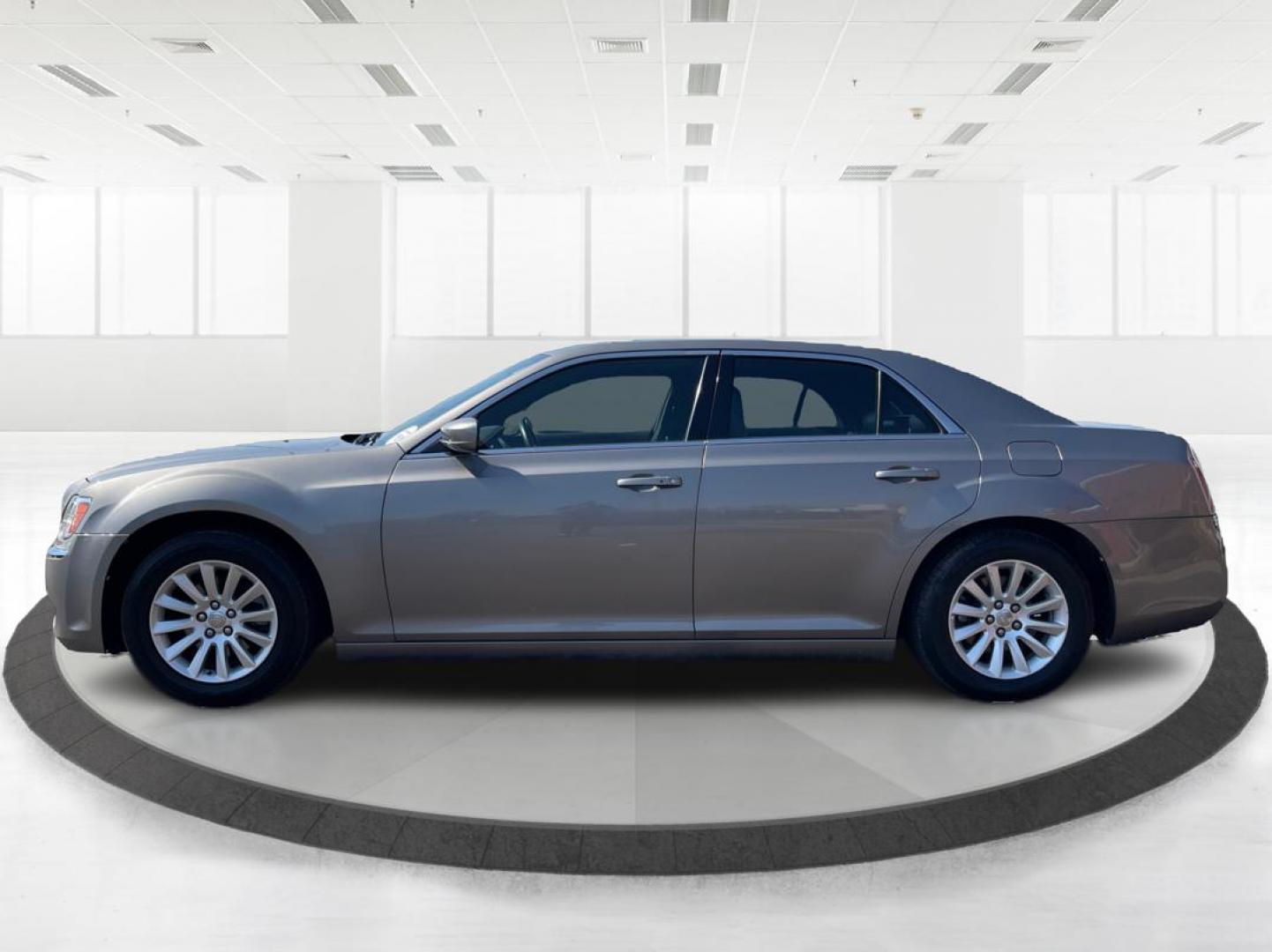 2014 Chrysler 300 RWD (2C3CCAAG8EH) with an Other engine, located at 1184 Kauffman Ave, Fairborn, OH, 45324, (937) 908-9800, 39.807072, -84.031563 - Photo#5