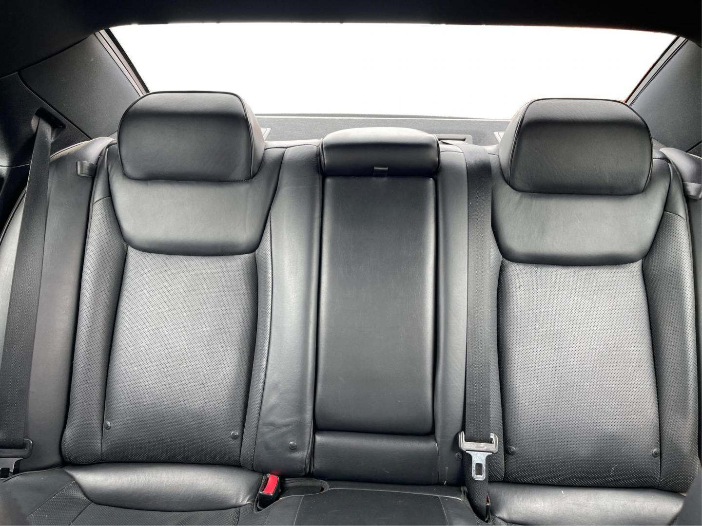 2014 Chrysler 300 C (2C3CCAKT8EH) with an Other engine, located at 1230 East Main St, Xenia, OH, 45385, (937) 908-9800, 39.688042, -83.910538 - Photo#13