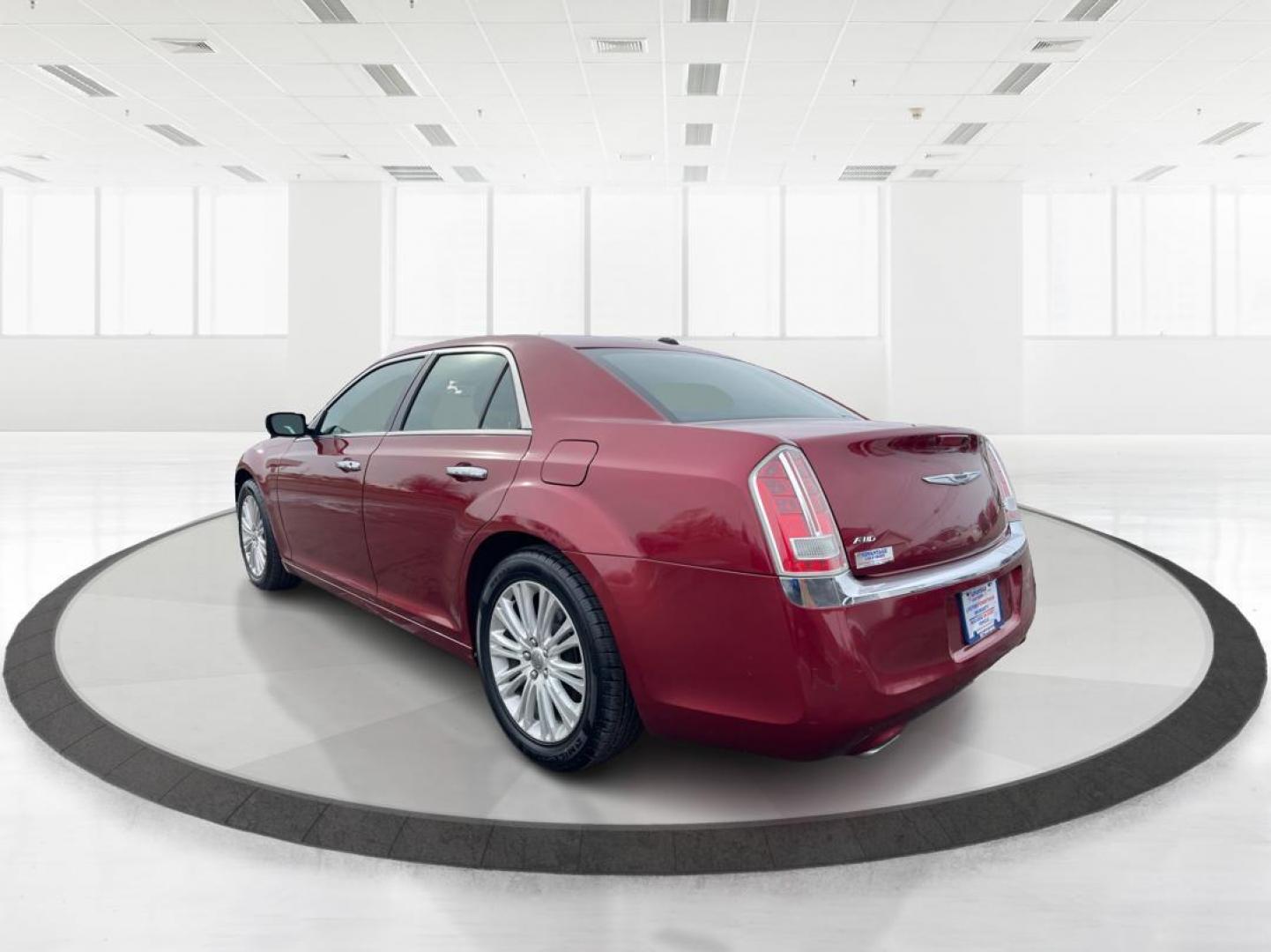2014 Chrysler 300 C (2C3CCAKT8EH) with an Other engine, located at 1230 East Main St, Xenia, OH, 45385, (937) 908-9800, 39.688042, -83.910538 - Photo#4