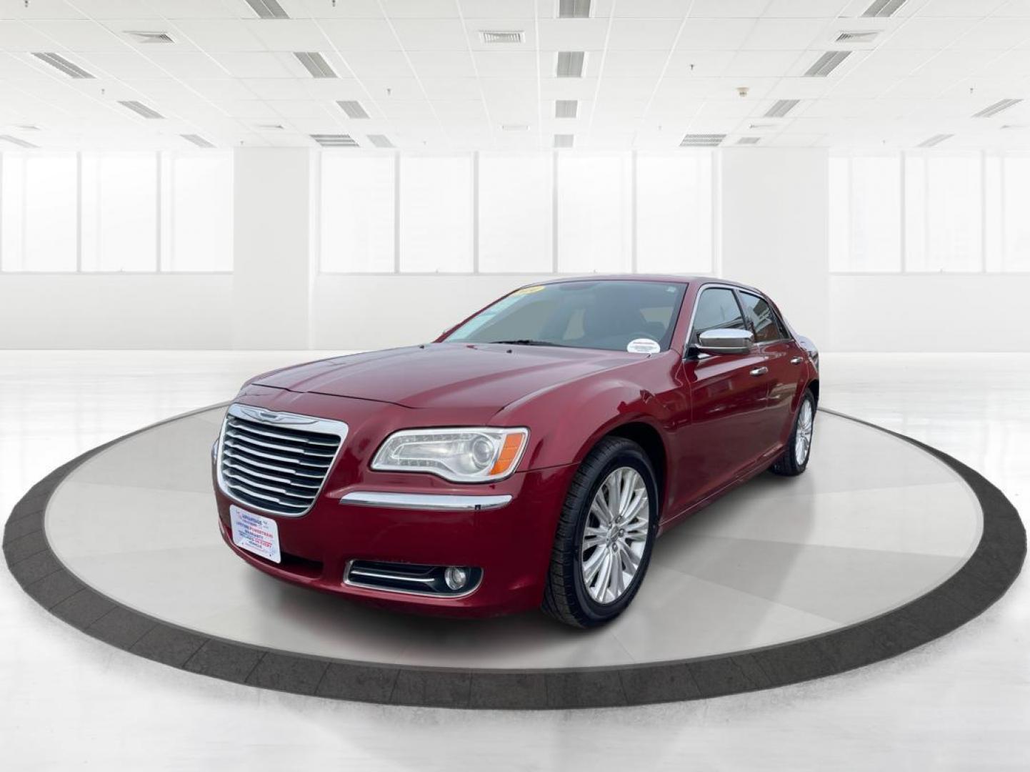 2014 Chrysler 300 C (2C3CCAKT8EH) with an Other engine, located at 1230 East Main St, Xenia, OH, 45385, (937) 908-9800, 39.688042, -83.910538 - Photo#7