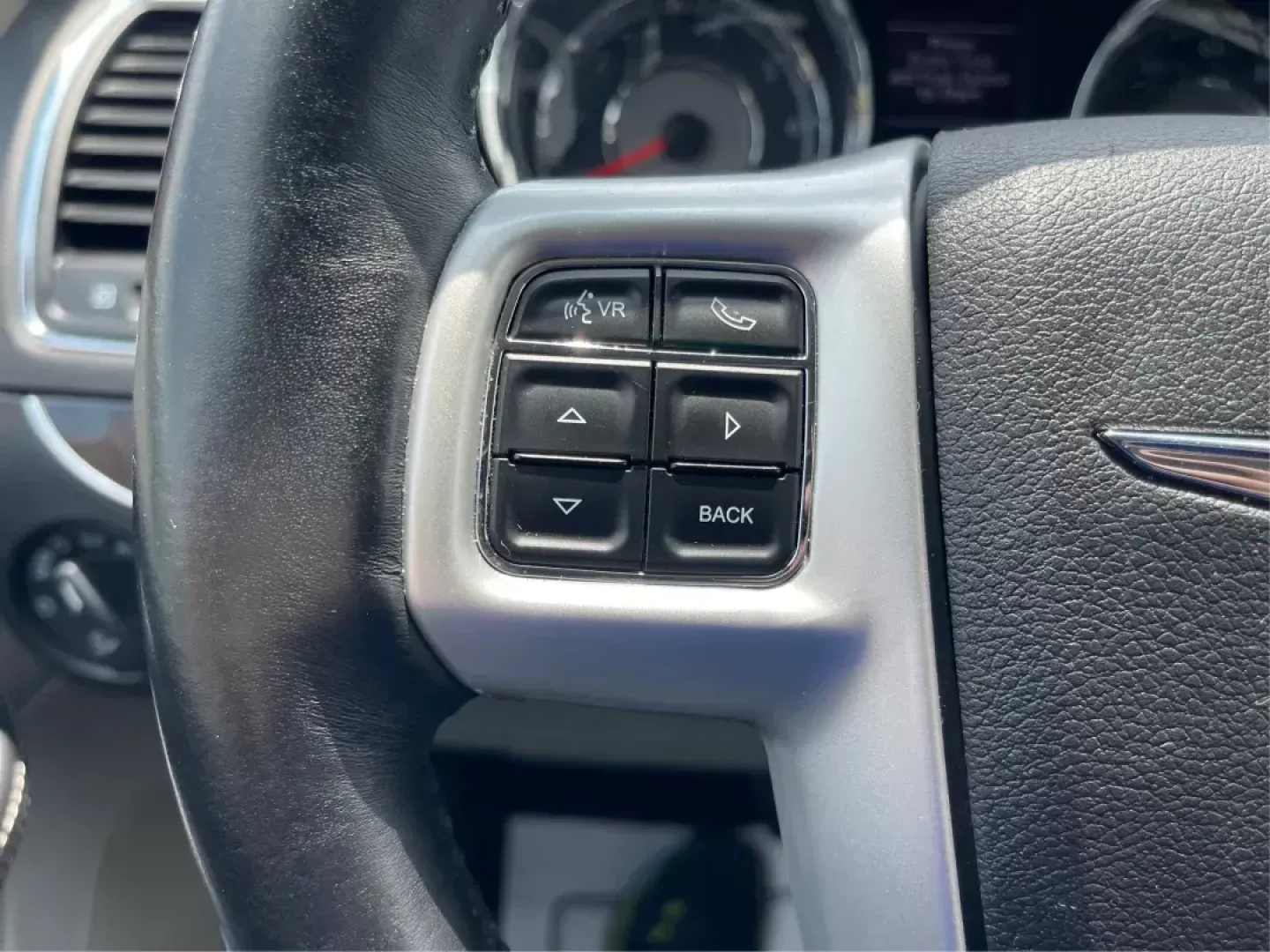 2014 Chrysler Town and Country Touring-L (2C4RC1CG3ER) with an 3.6L V6 DOHC 24V engine, 6-Speed Automatic transmission, located at 880 E. National Road, OH, 45377, (937) 908-9800, 39.891918, -84.183975 - Photo#15