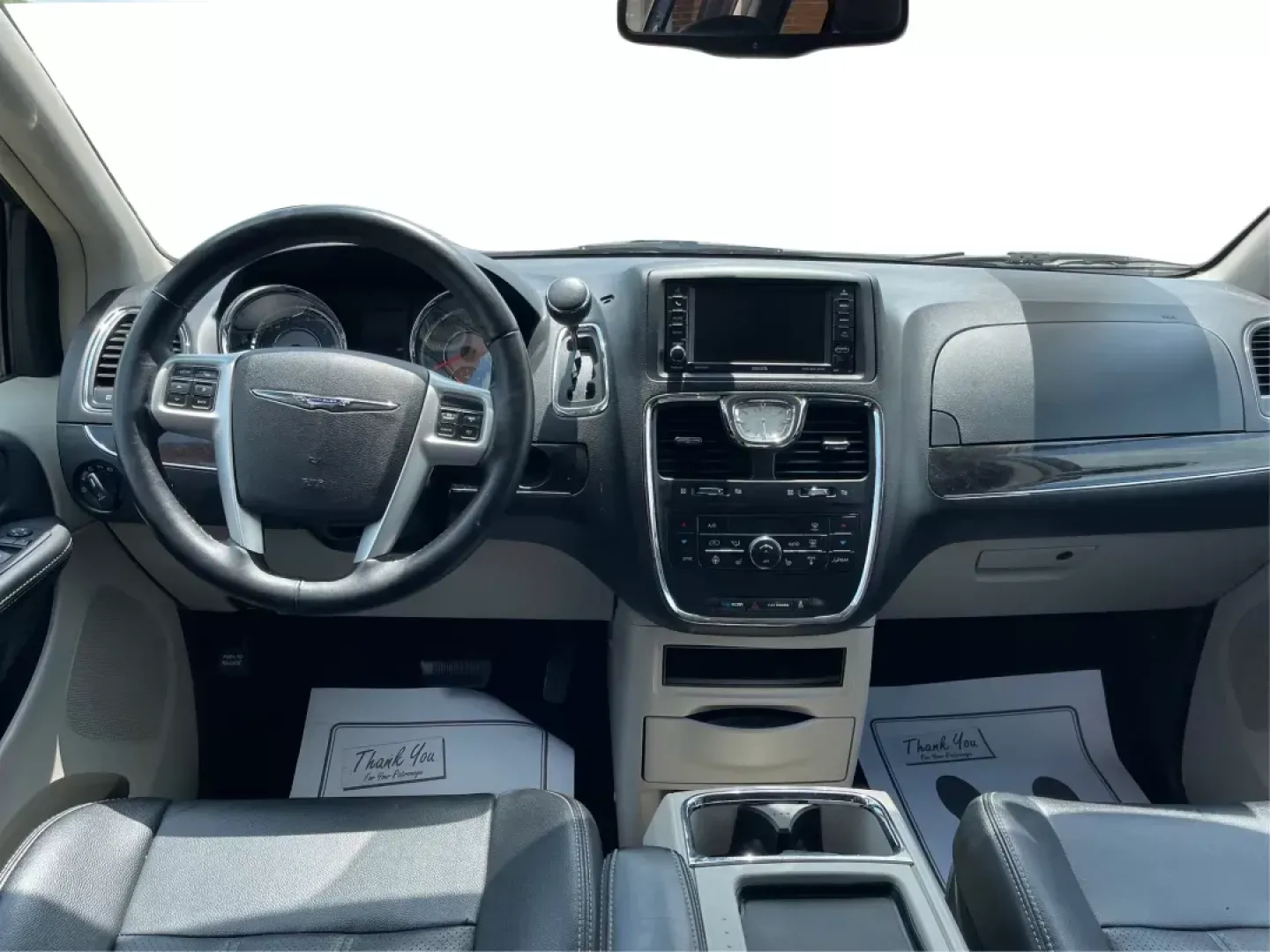 2014 Chrysler Town and Country Touring-L (2C4RC1CG3ER) with an 3.6L V6 DOHC 24V engine, 6-Speed Automatic transmission, located at 880 E. National Road, OH, 45377, (937) 908-9800, 39.891918, -84.183975 - Photo#20