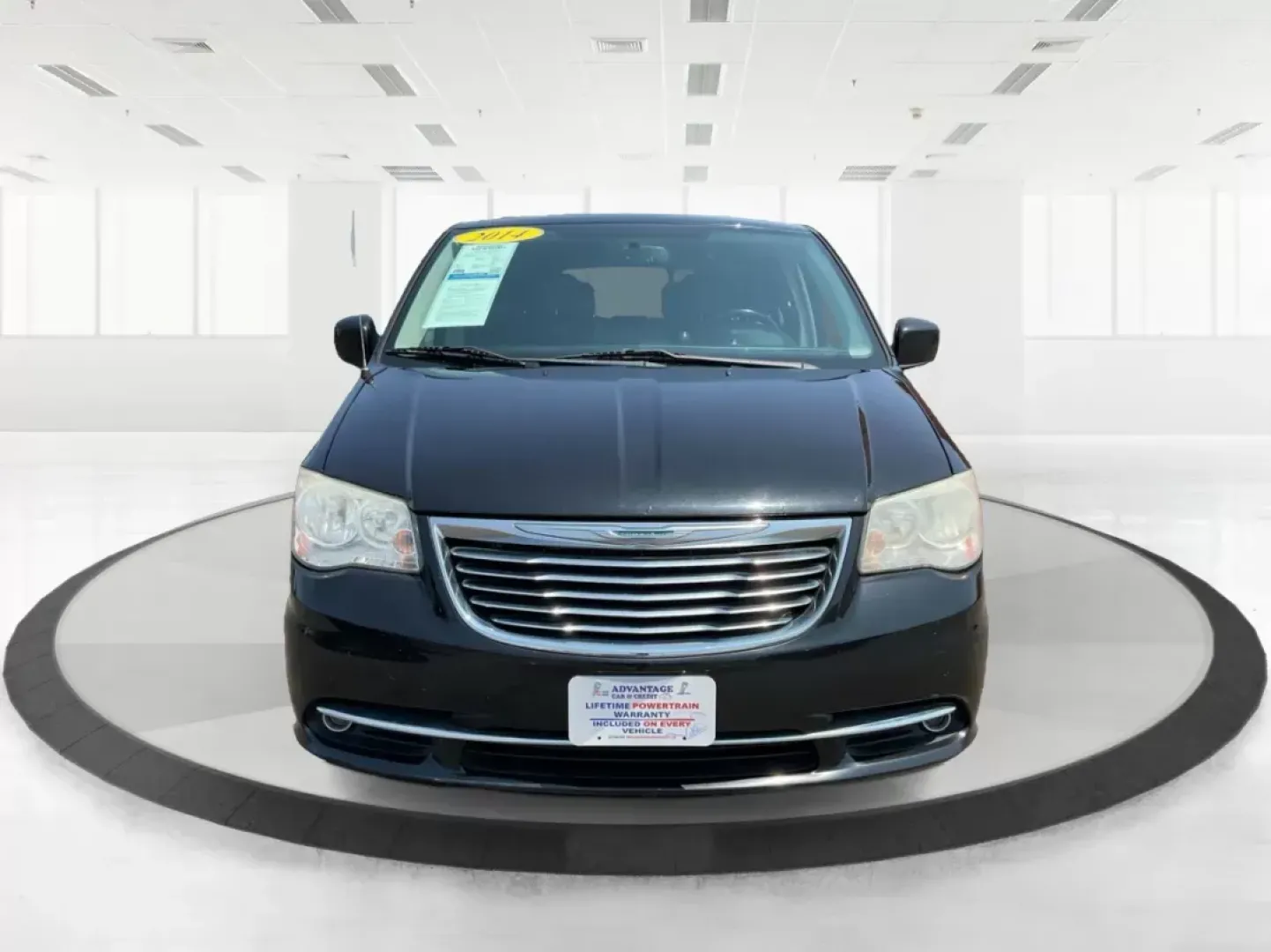 2014 Chrysler Town and Country Touring (2C4RC1BG3ER) with an Pentastar 3.6L V-6 DOHC engine, located at 1099 N County Rd 25A , Troy, OH, 45373, (937) 908-9800, 40.057041, -84.215462 - Photo#6
