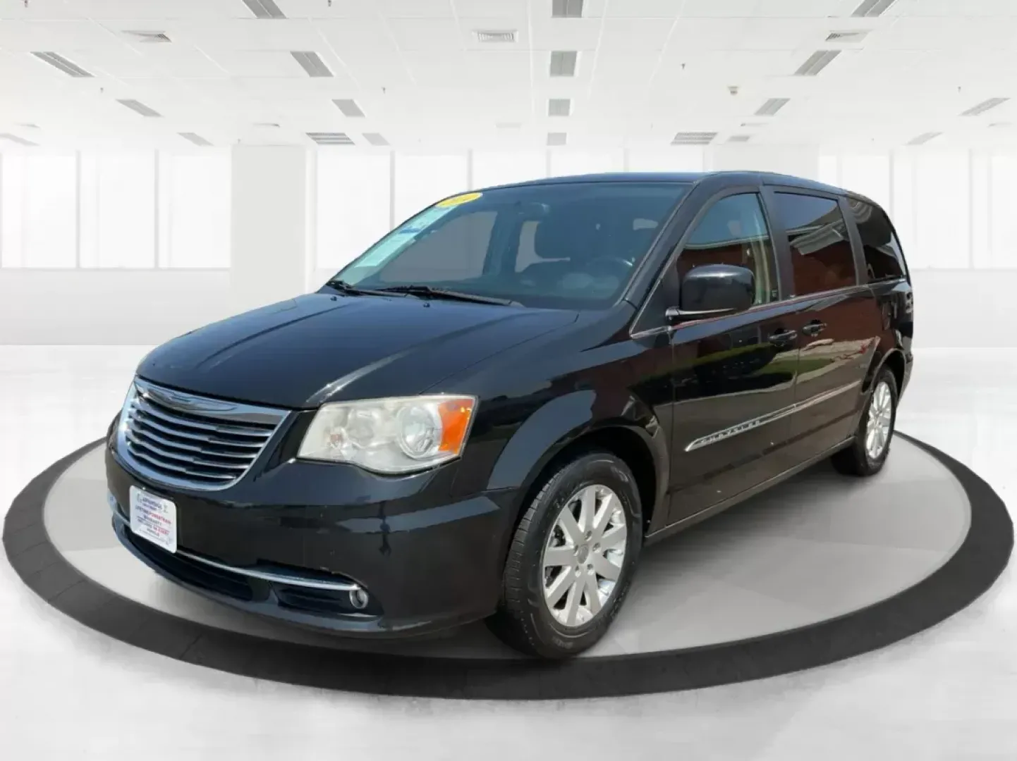 2014 Chrysler Town and Country Touring (2C4RC1BG3ER) with an Pentastar 3.6L V-6 DOHC engine, located at 1099 N County Rd 25A , Troy, OH, 45373, (937) 908-9800, 40.057041, -84.215462 - Photo#7