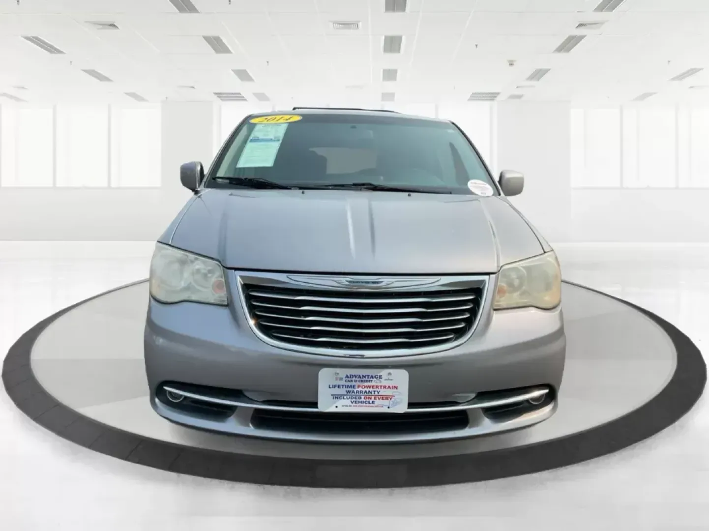 2014 Chrysler Town and Country Touring (2C4RC1BG3ER) with an 3.6L V6 DOHC 24V engine, 6-Speed Automatic transmission, located at 8750 N County Rd 25A, Piqua, OH, 45356, (937) 908-9800, 40.164391, -84.232513 - Photo#6