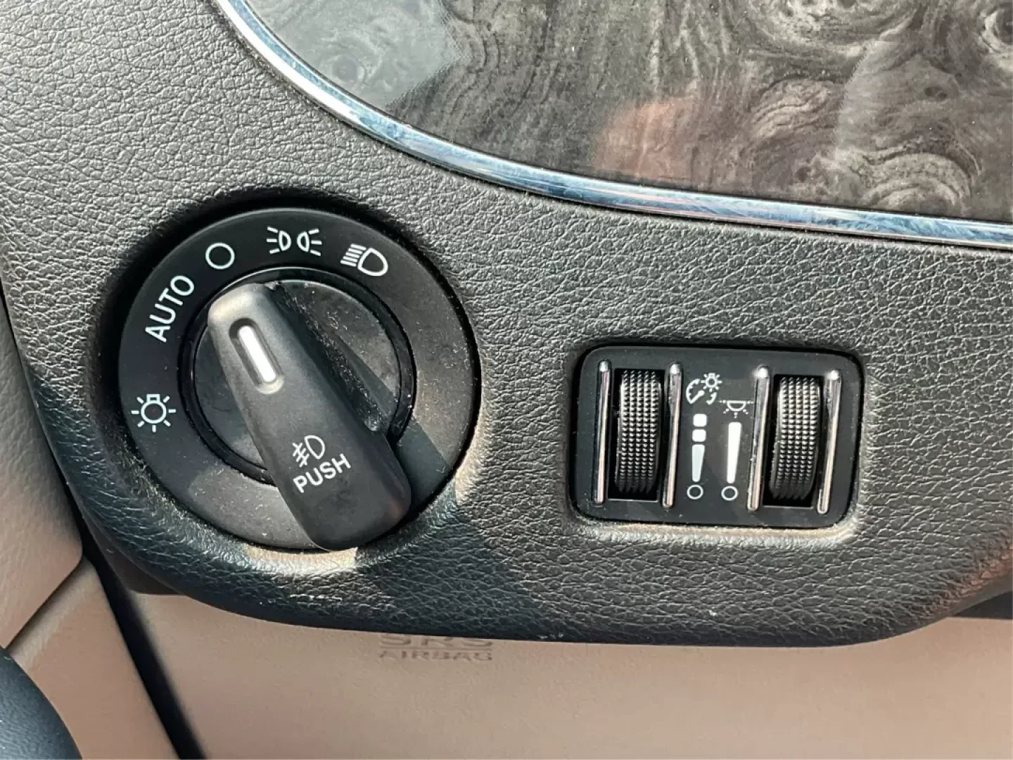 2014 Chrysler Town and Country Touring (2C4RC1BG3ER) with an 3.6L V6 DOHC 24V engine, 6-Speed Automatic transmission, located at 8750 N County Rd 25A, Piqua, OH, 45356, (937) 908-9800, 40.164391, -84.232513 - Photo#16